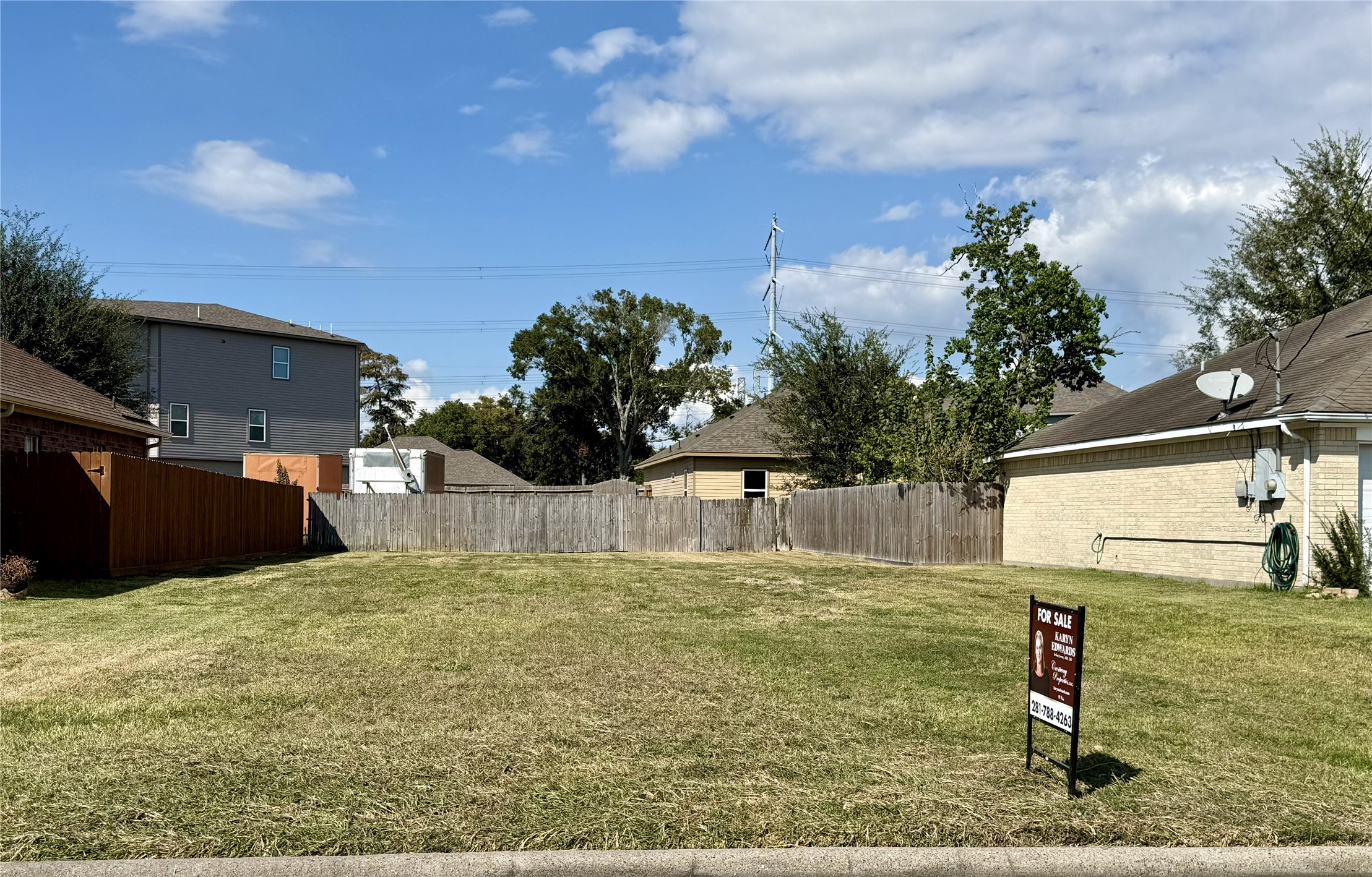 209 Dixie Drive Property Photo 3