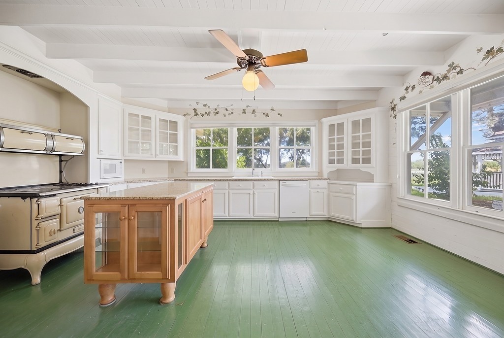 10398 Adamcik Road Property Photo 11