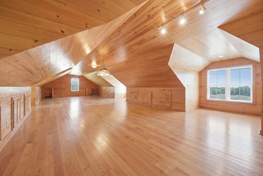 10398 Adamcik Road Property Photo 19