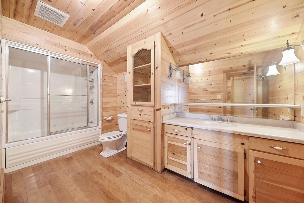 10398 Adamcik Road Property Photo 20
