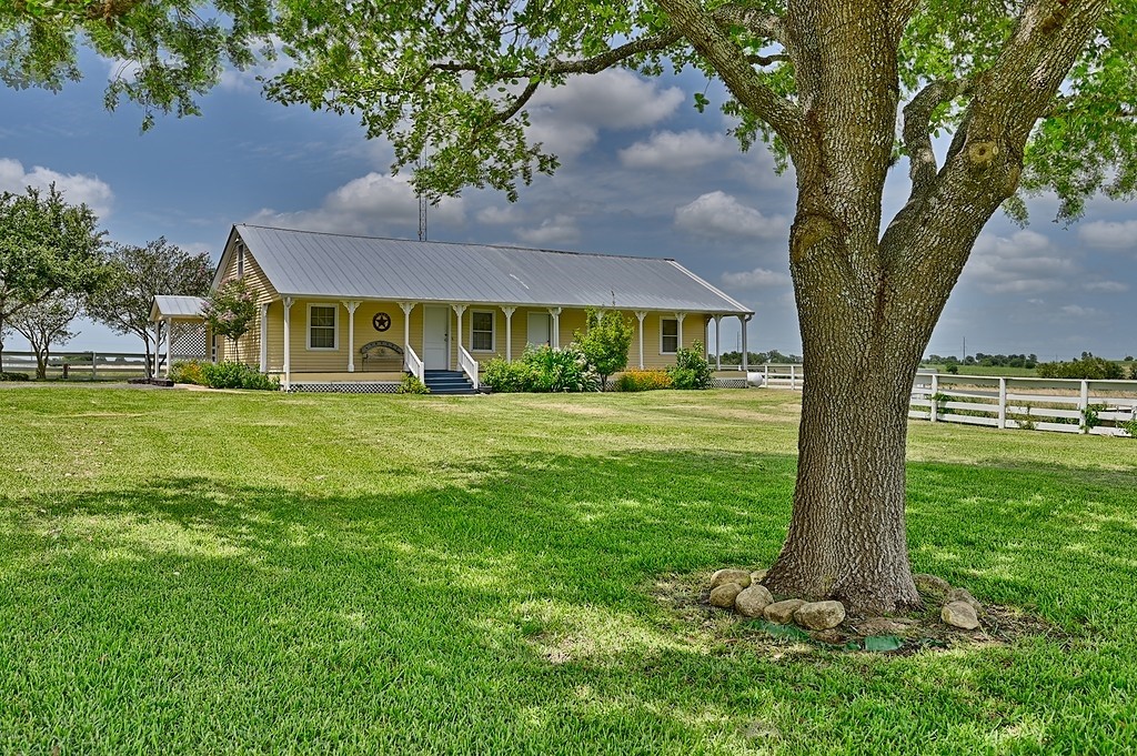 10398 Adamcik Road Property Photo 21