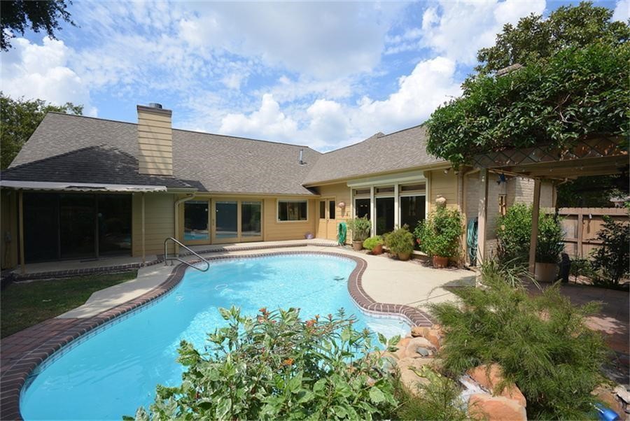 13103 Rincon Drive Property Photo 2