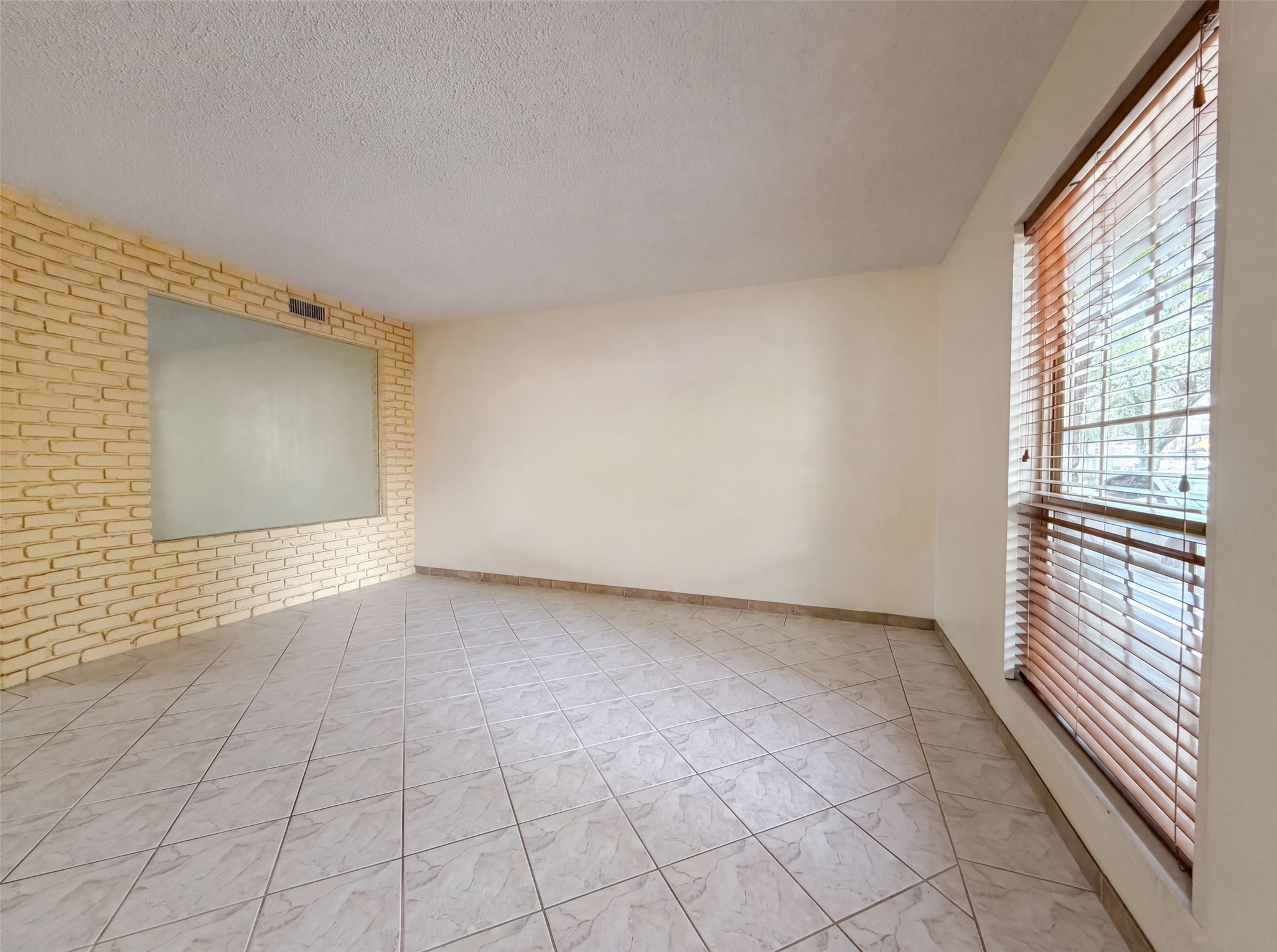 2503 Mccue Road 5 Property Photo 3