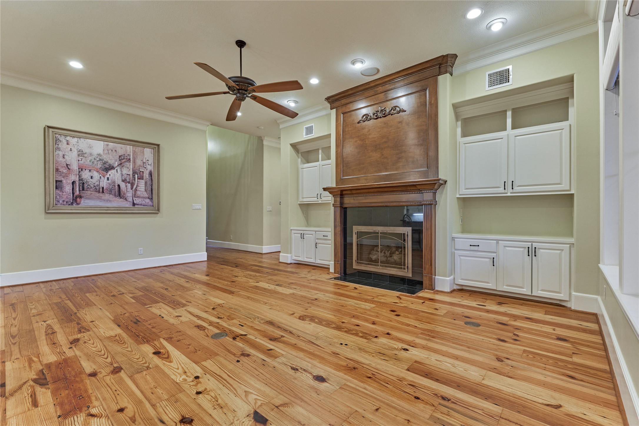 102 Winthrop Harbor S Property Photo 14