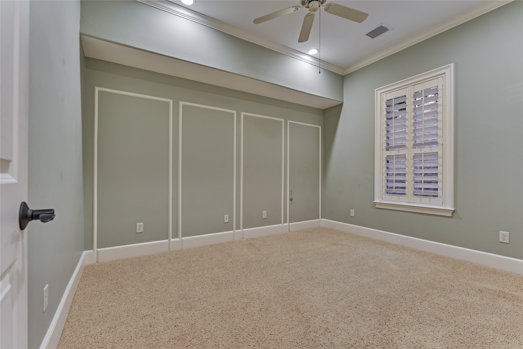 102 Winthrop Harbor S Property Photo 41
