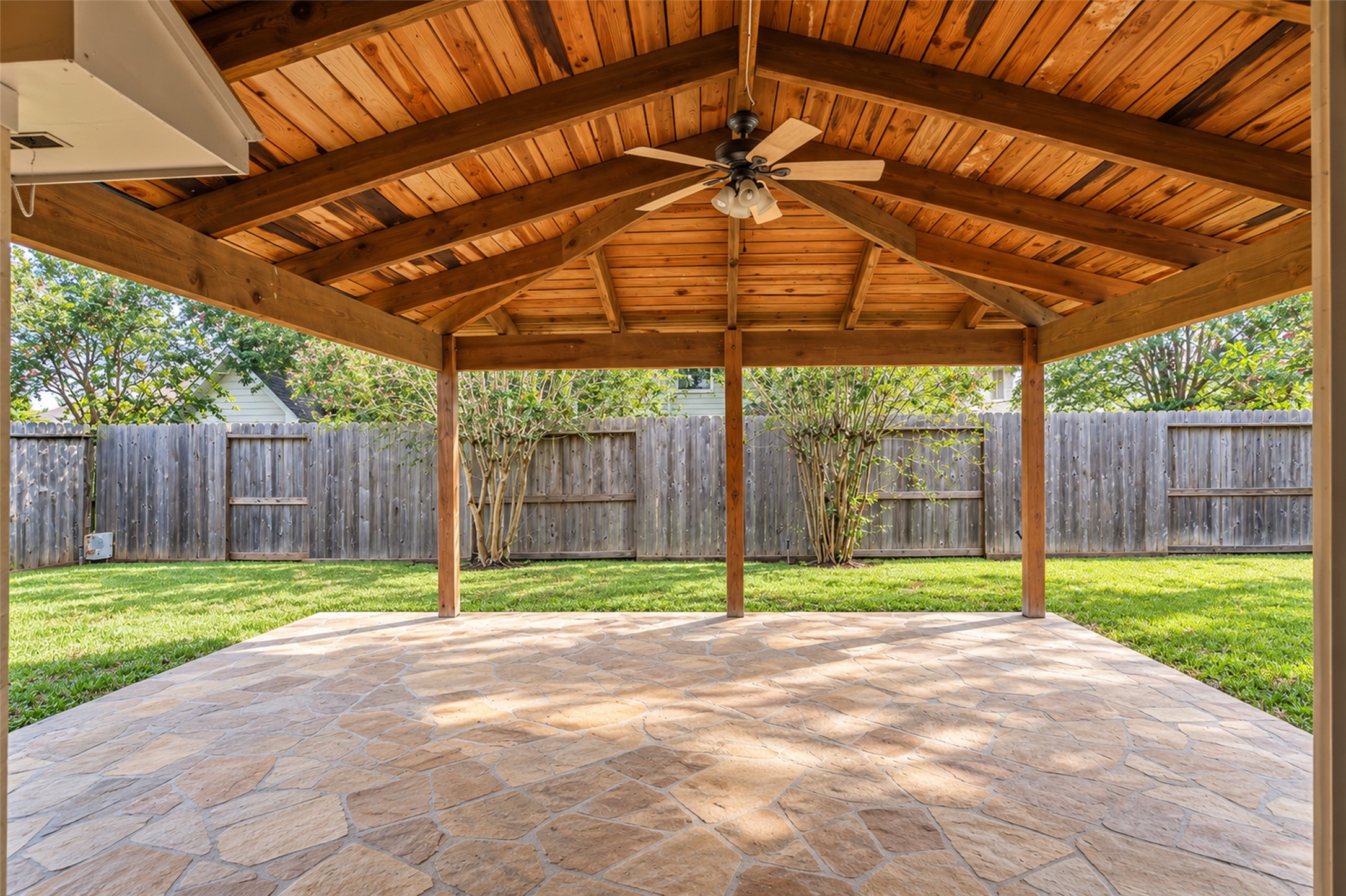 14015 Crown Glen Court Property Photo 4