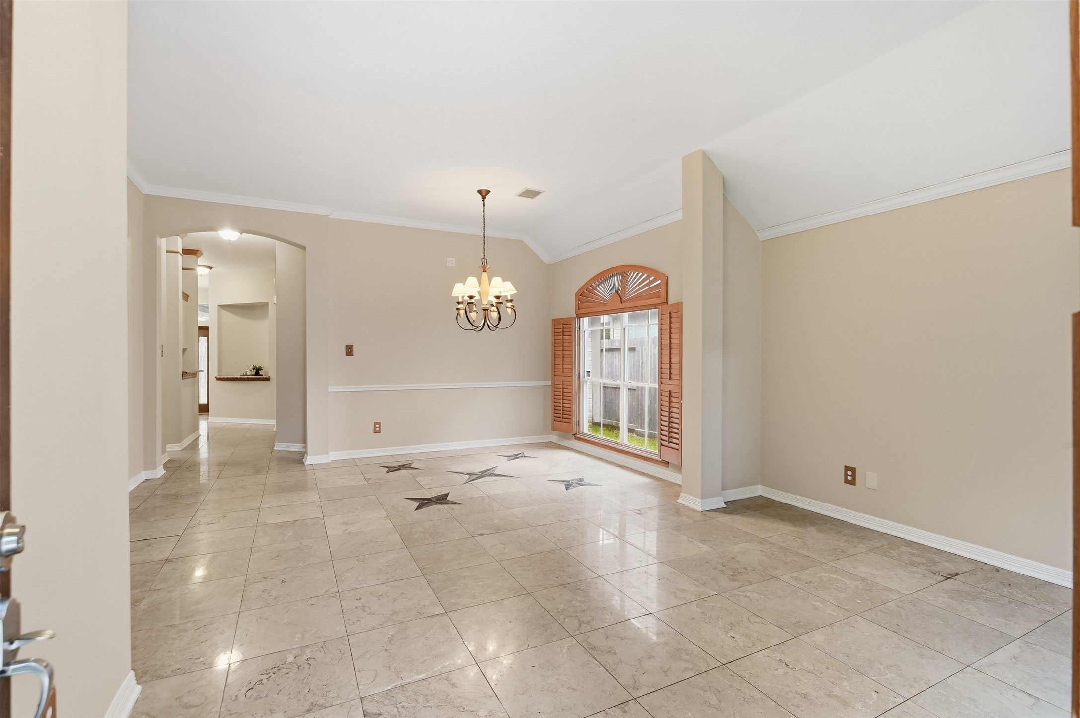 14015 Crown Glen Court Property Photo 9