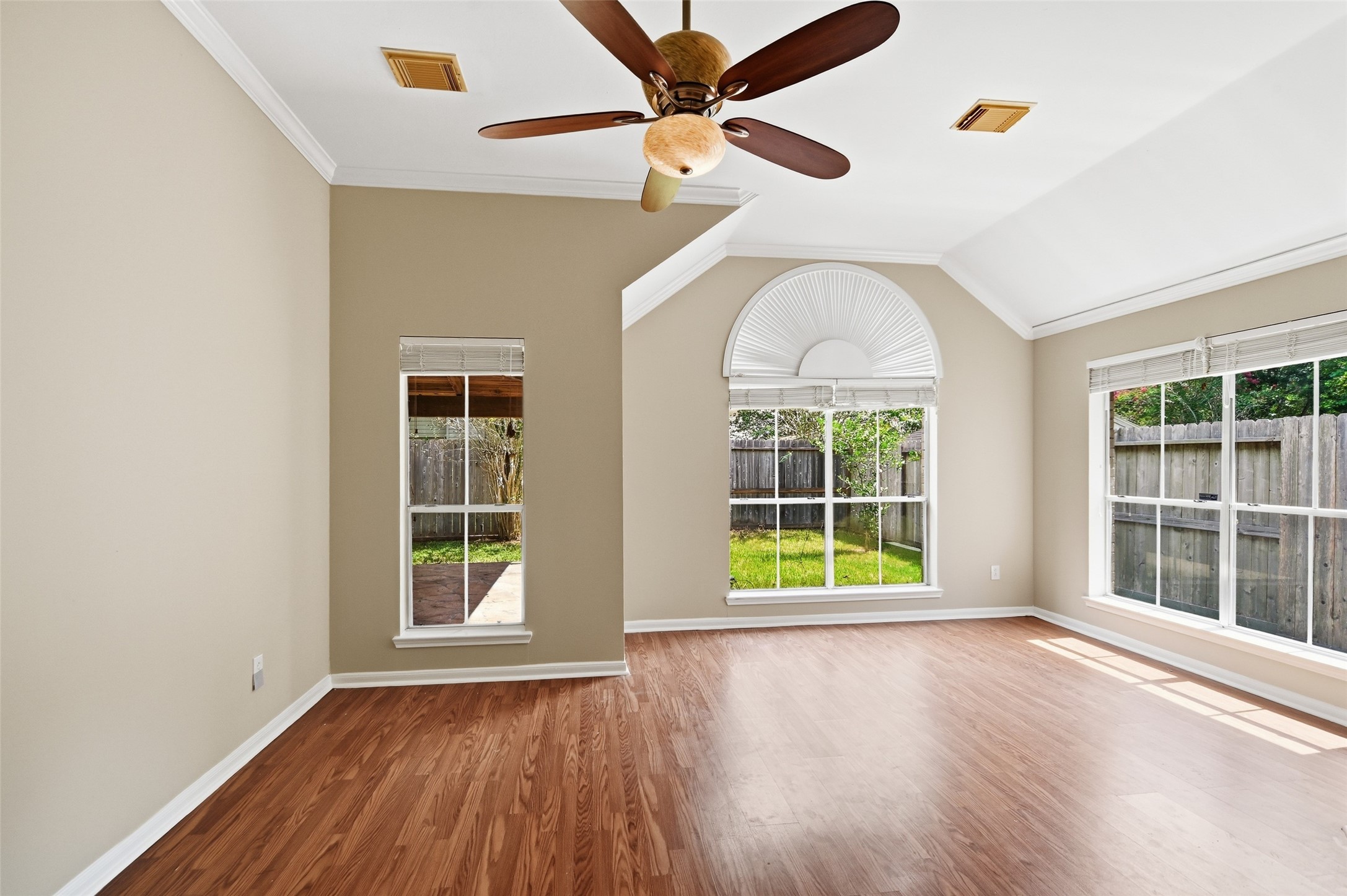 14015 Crown Glen Court Property Photo 25