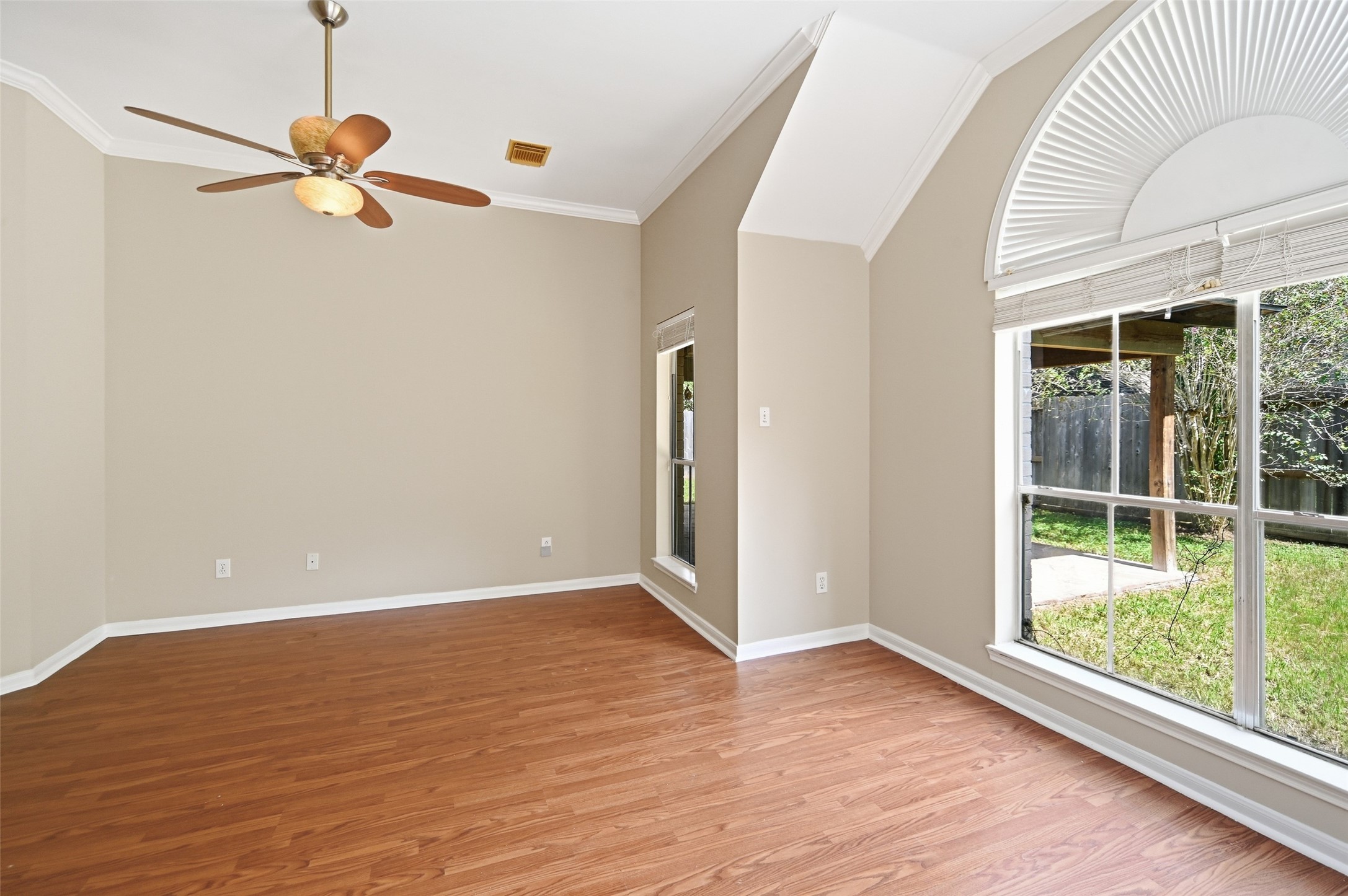 14015 Crown Glen Court Property Photo 28