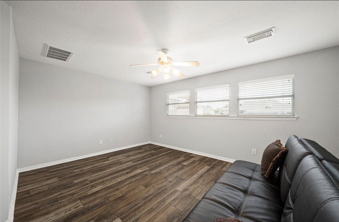 5923 Dillon Creek Lane Property Photo 17