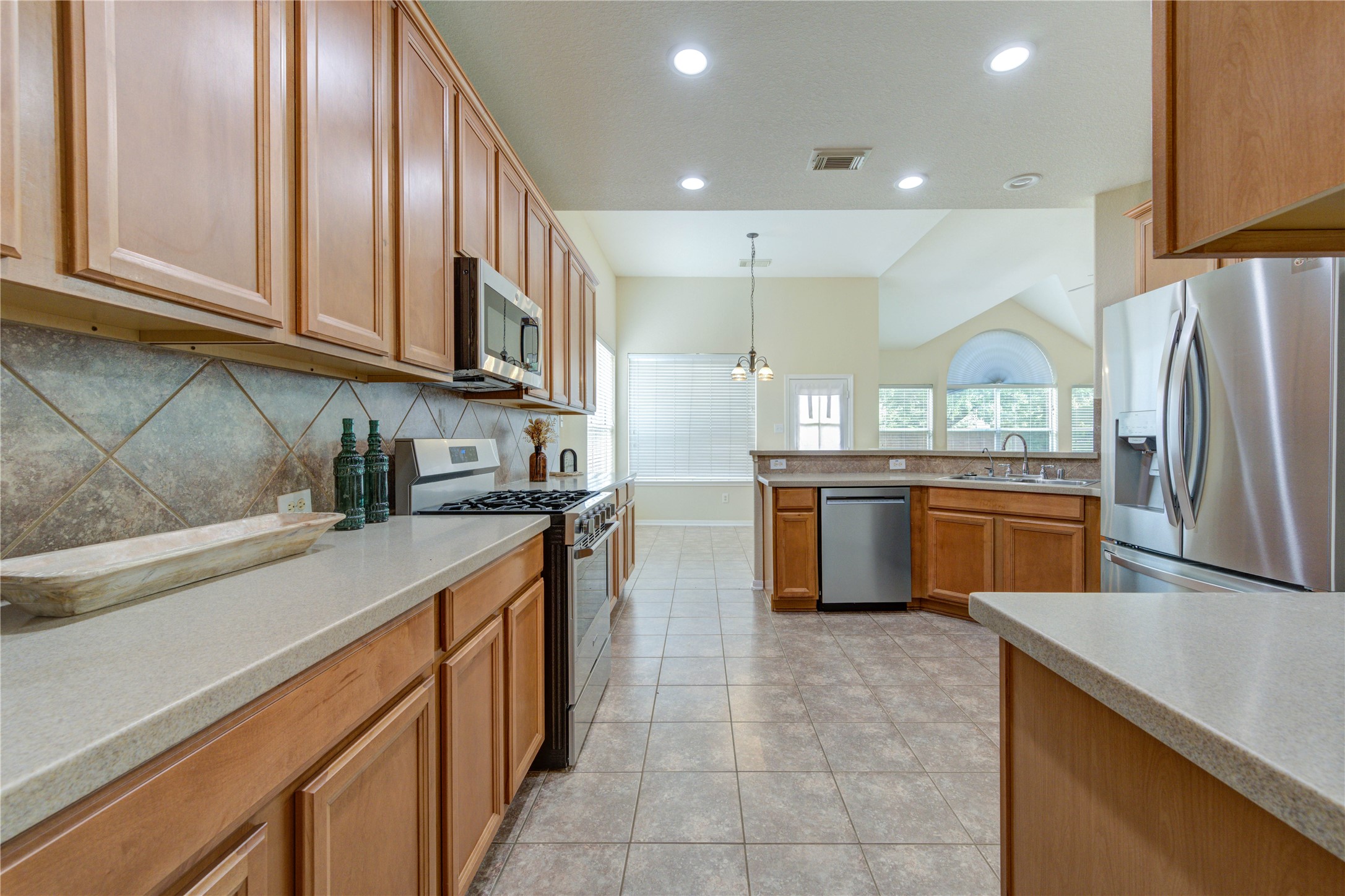 7811 Ravens Point Drive Property Photo 5