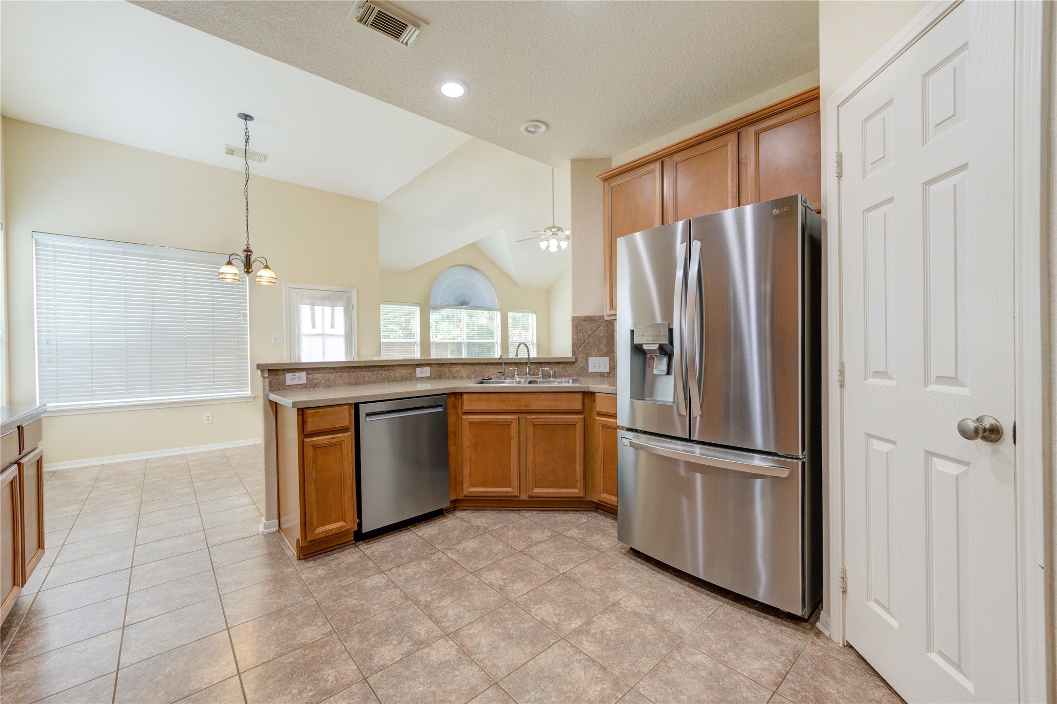 7811 Ravens Point Drive Property Photo 6