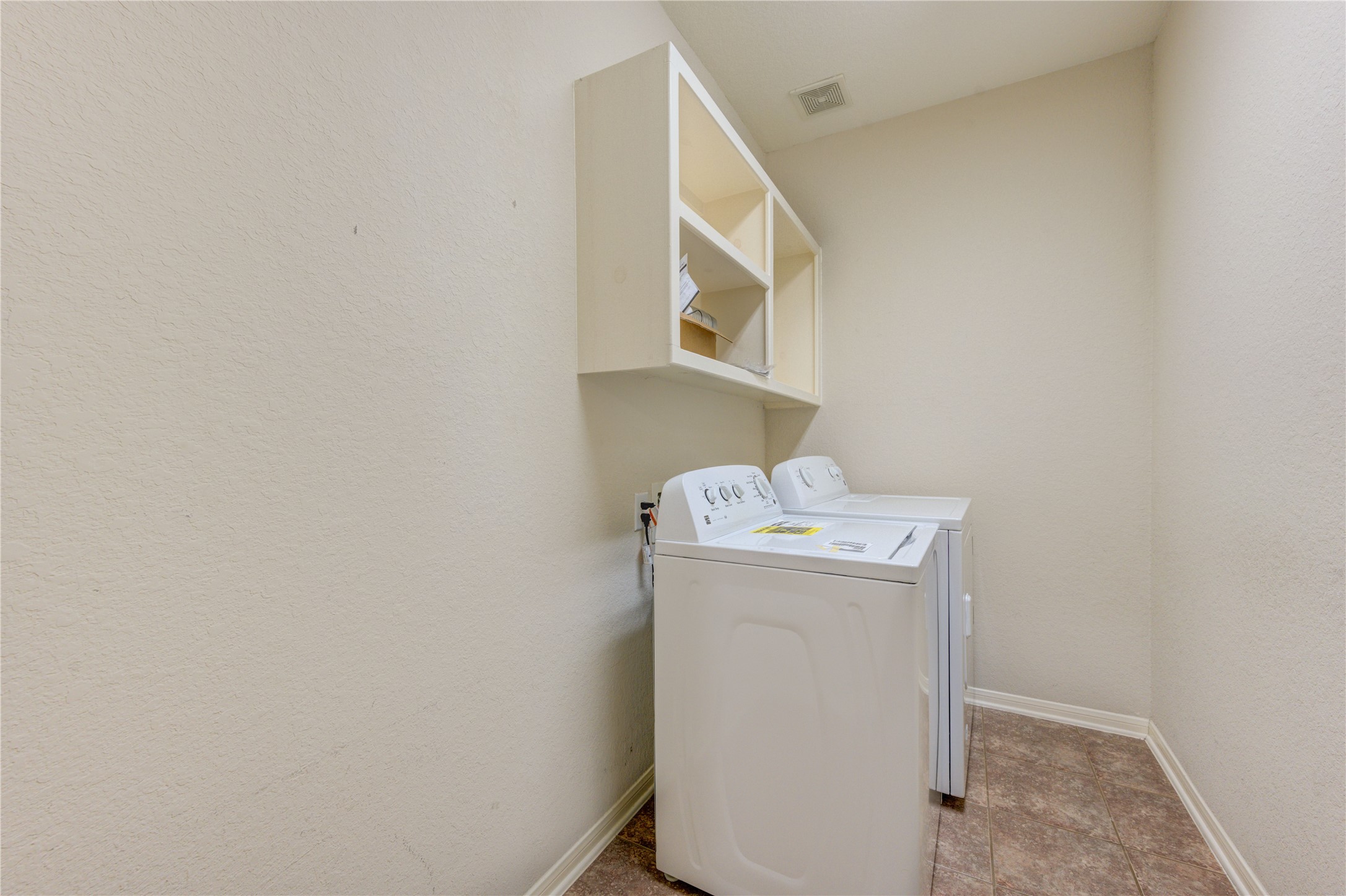 7811 Ravens Point Drive Property Photo 14