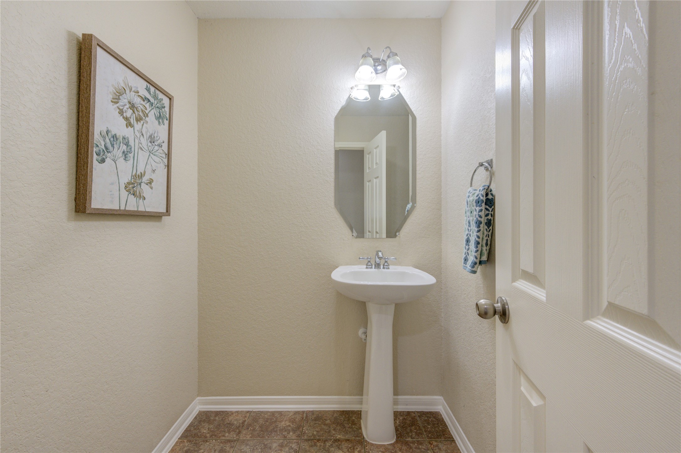 7811 Ravens Point Drive Property Photo 15