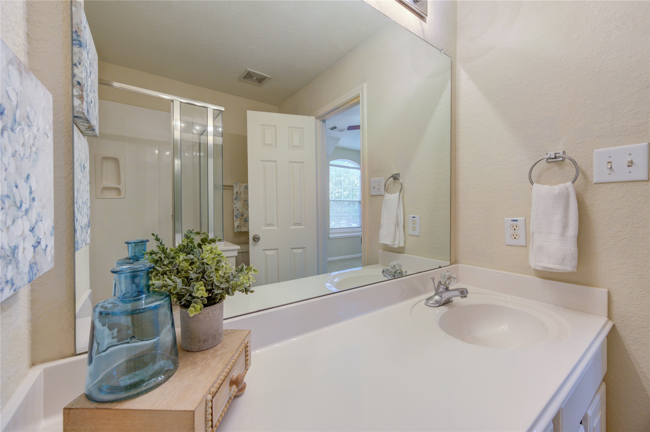 7811 Ravens Point Drive Property Photo 18