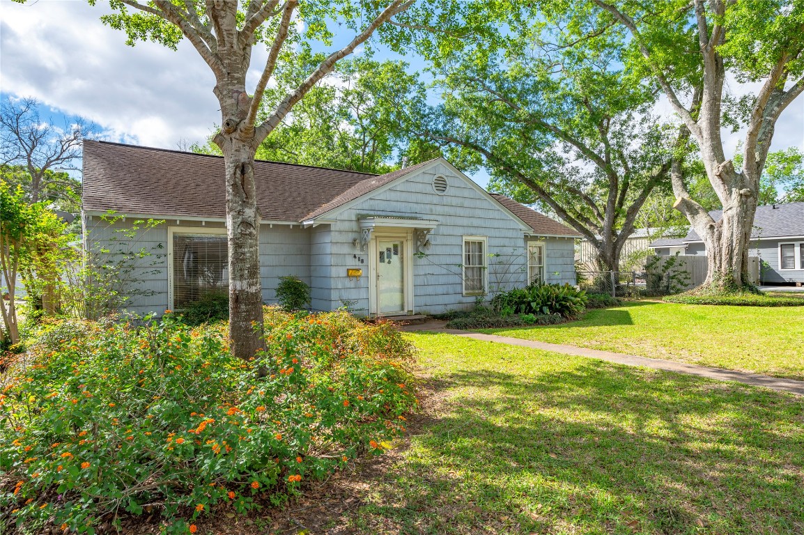 418 E Strand Street Property Photo 1