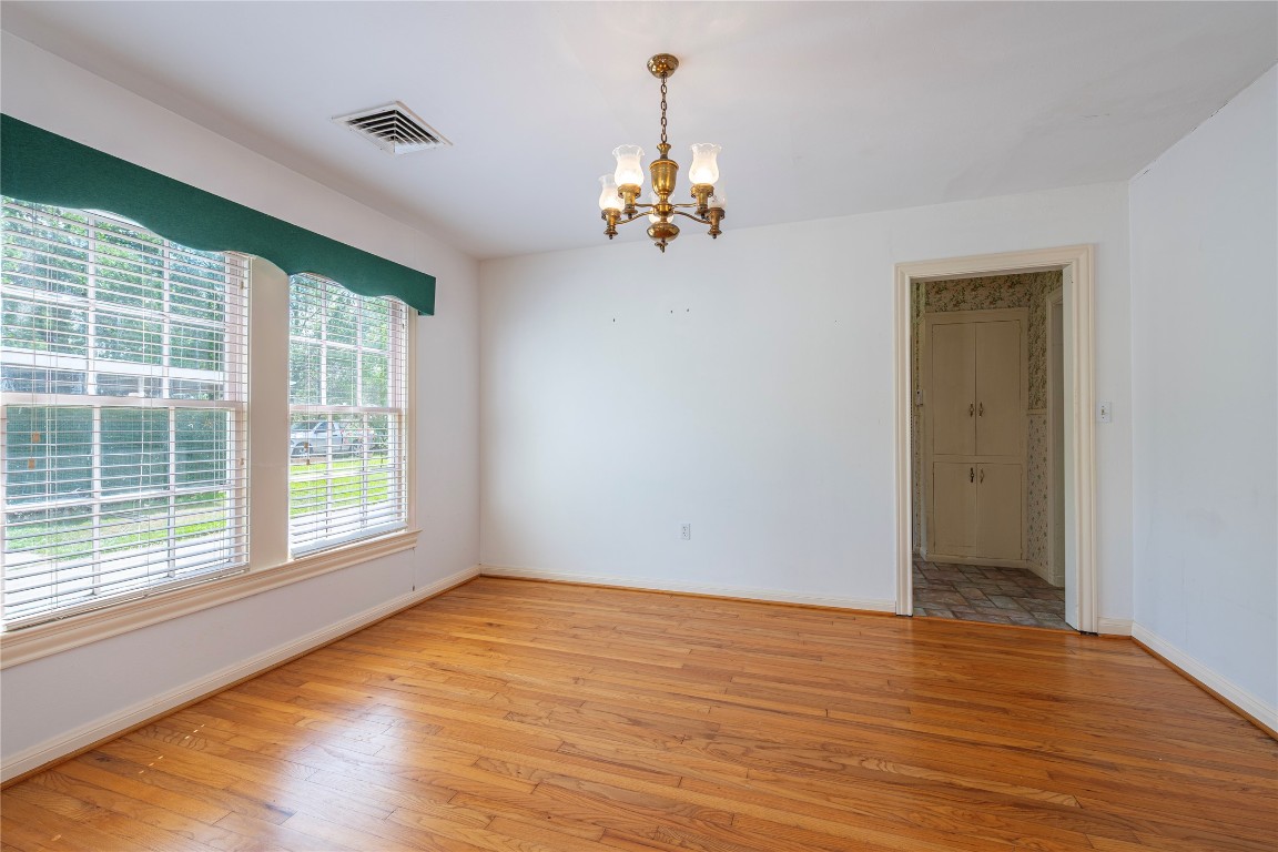 418 E Strand Street Property Photo 12