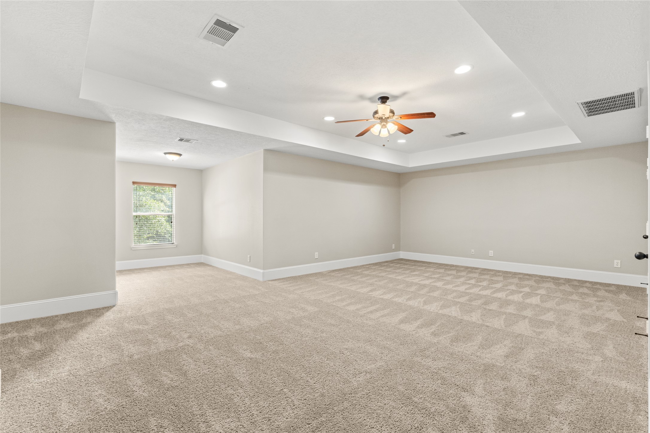 818 Commons Lake Edge Drive Property Photo 18