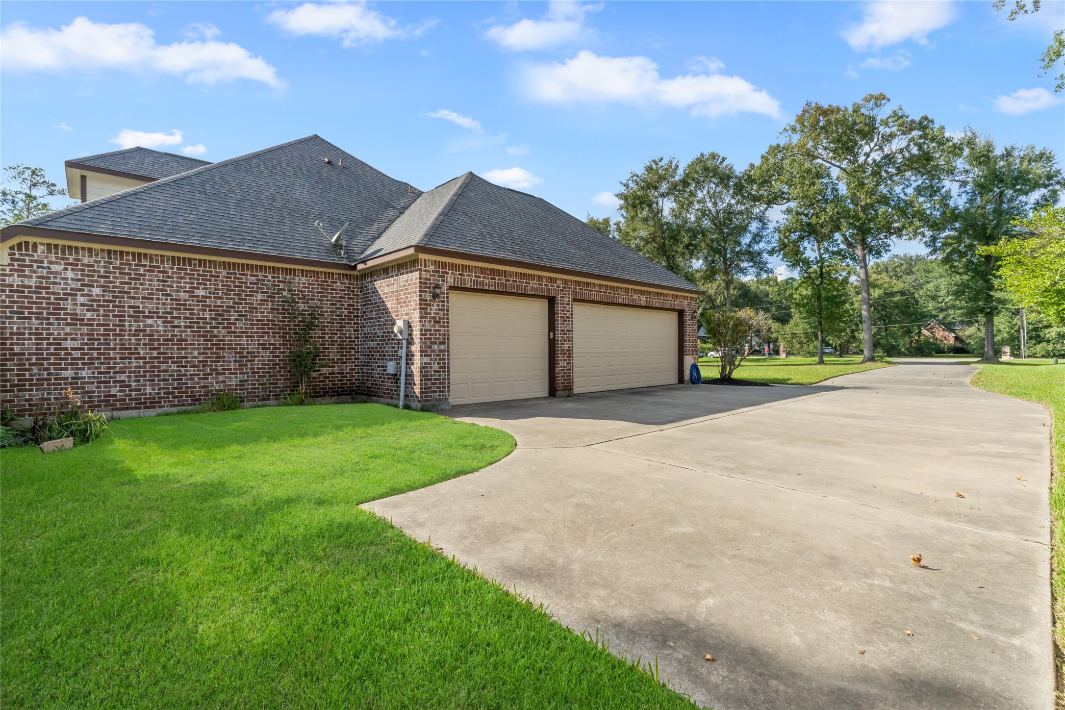 818 Commons Lake Edge Drive Property Photo 26