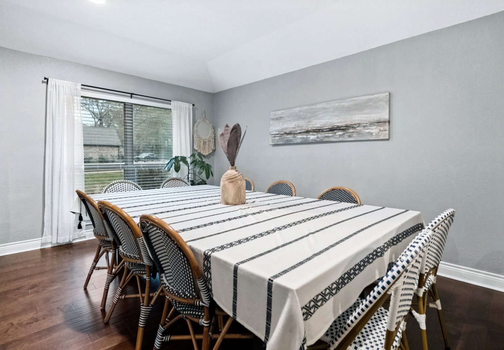 120 April Wind Drive E Property Photo 9