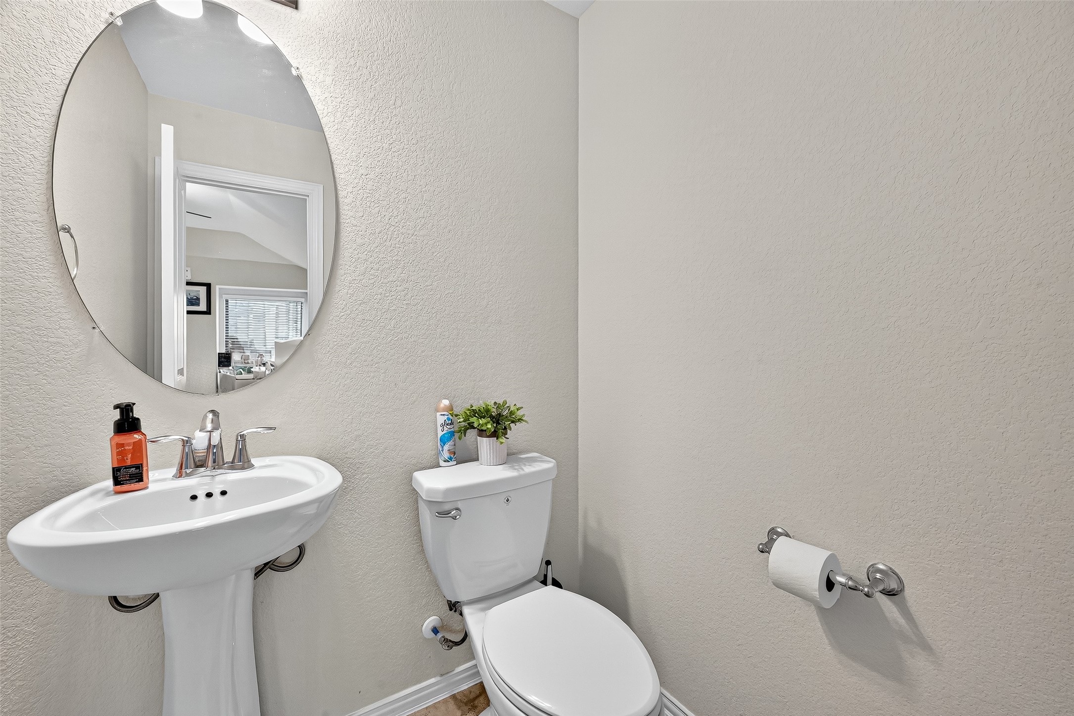10519 Forfar Lane Property Photo 27