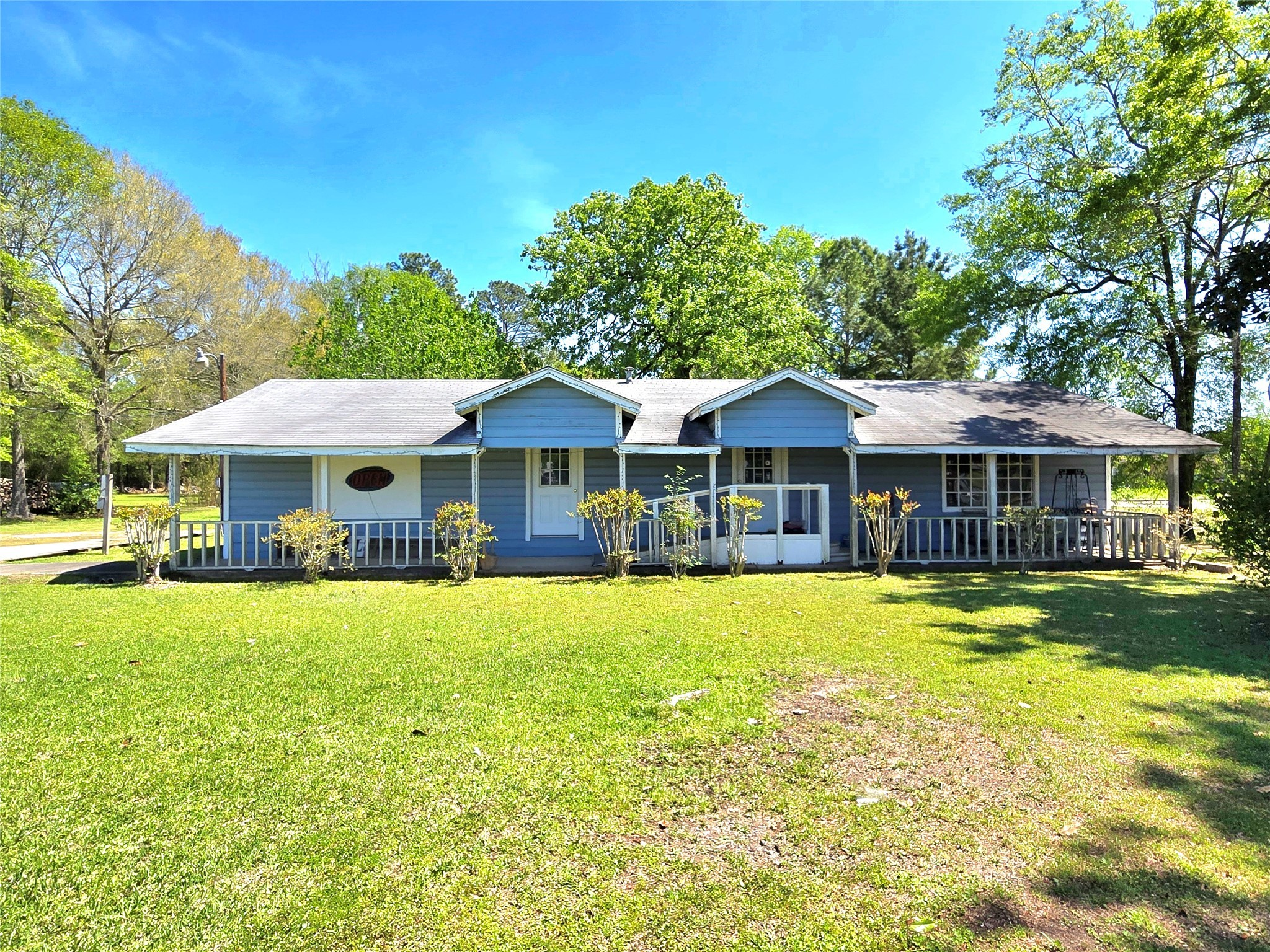 620 Easy Street Property Photo