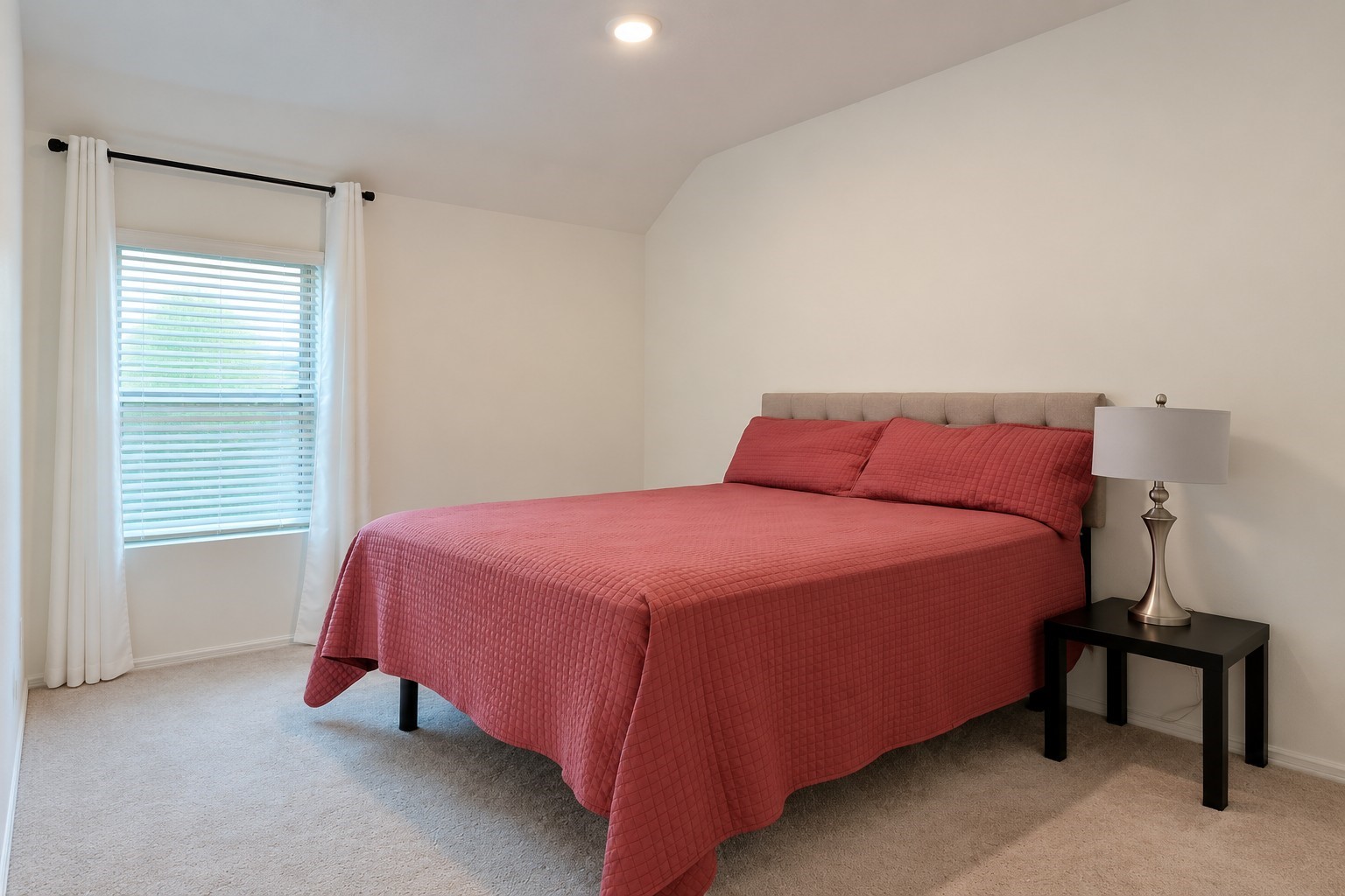 2916 Eden Lake Lane Property Photo 12