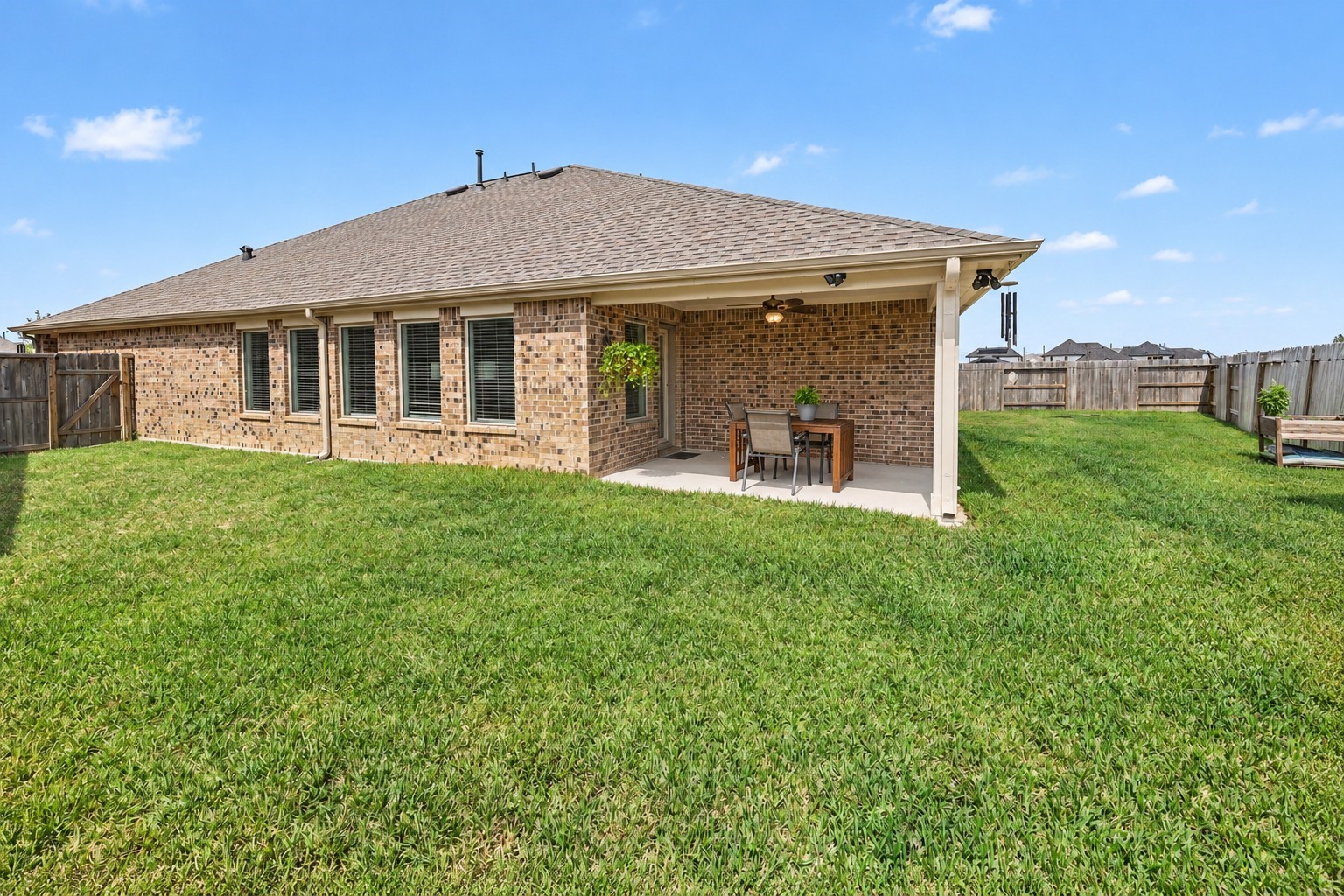 2916 Eden Lake Lane Property Photo 24