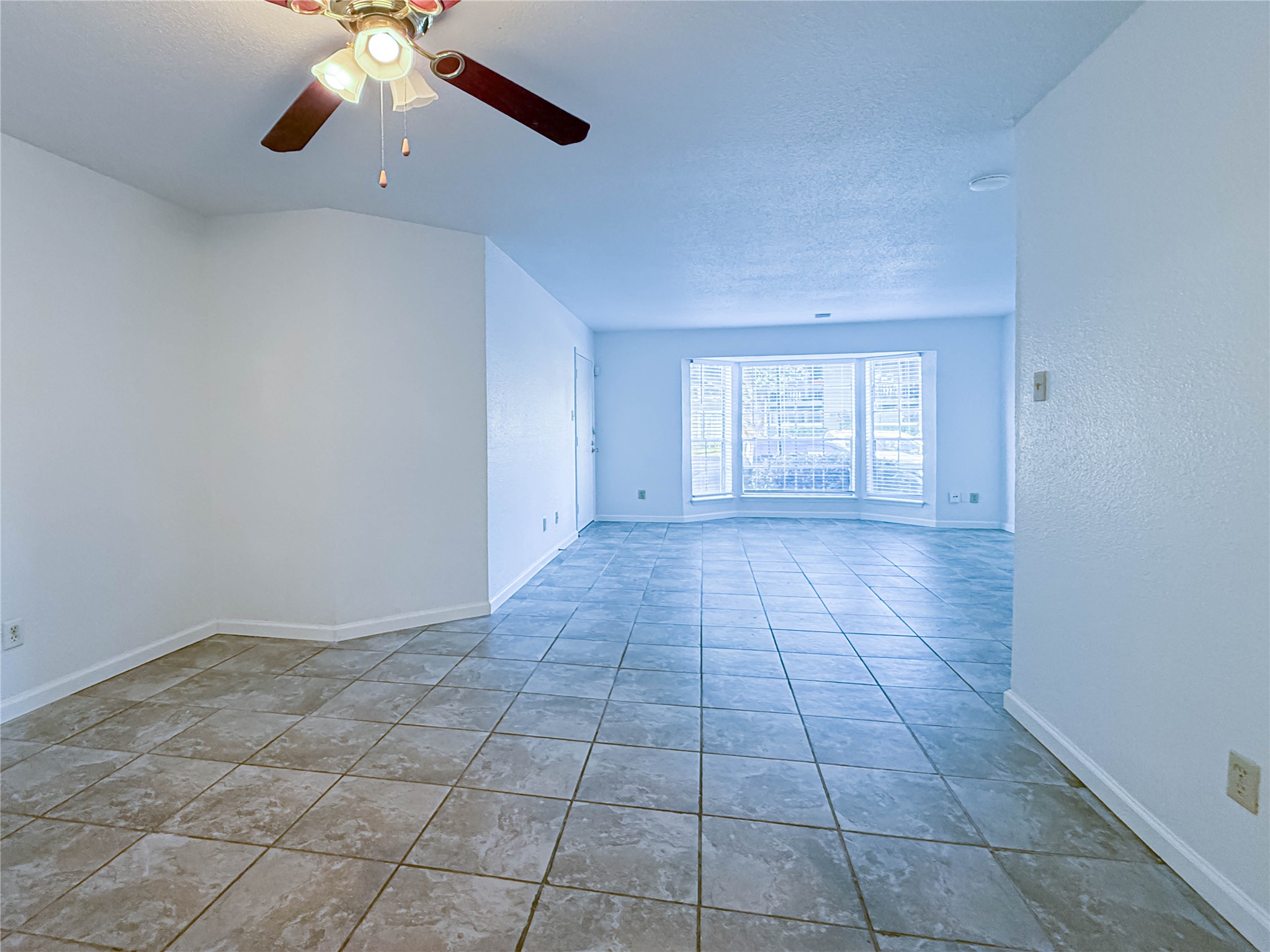 9201 Clarewood Drive 198 Property Photo 4