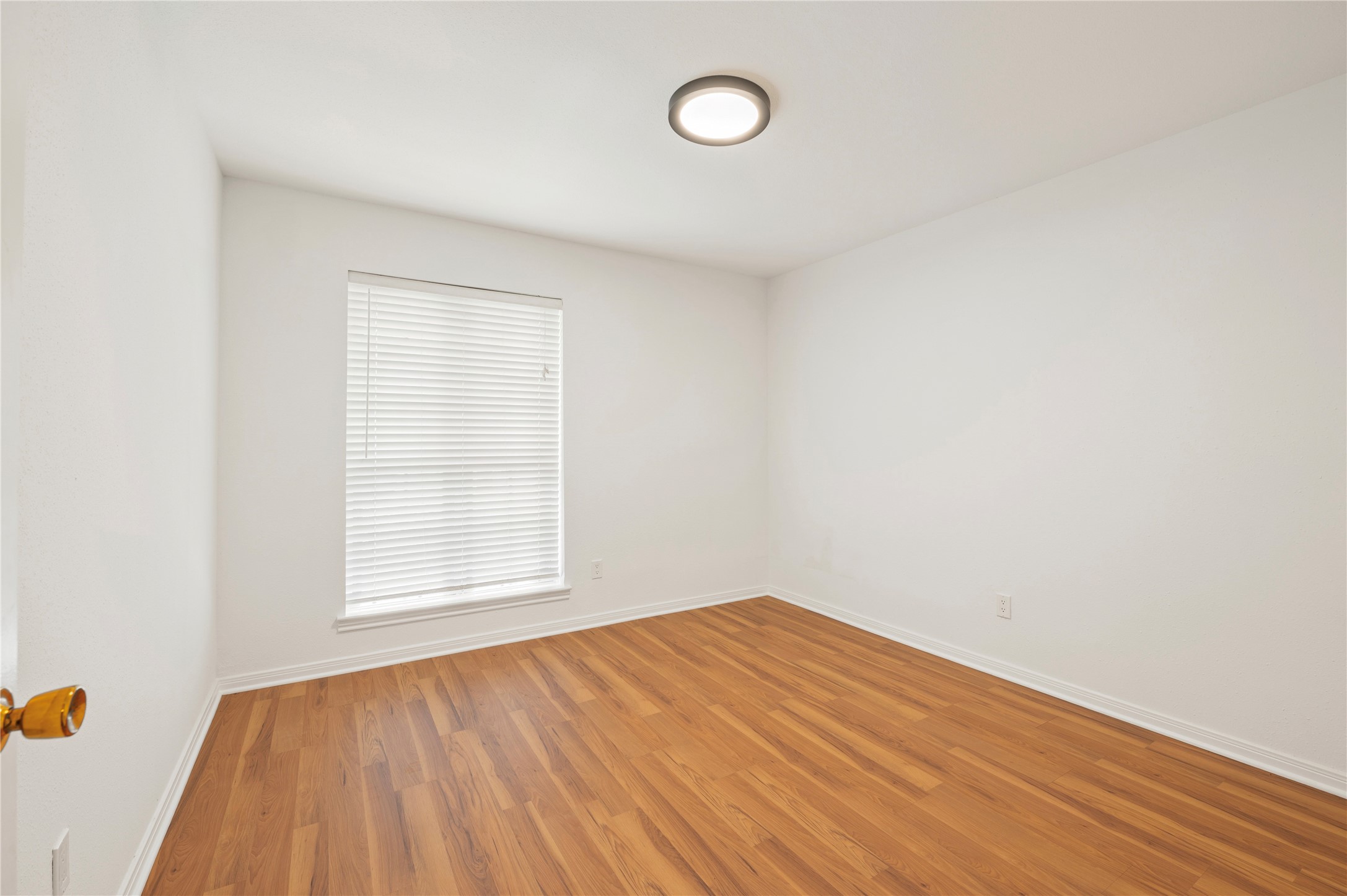 10411 Glenkirk Property Photo 19