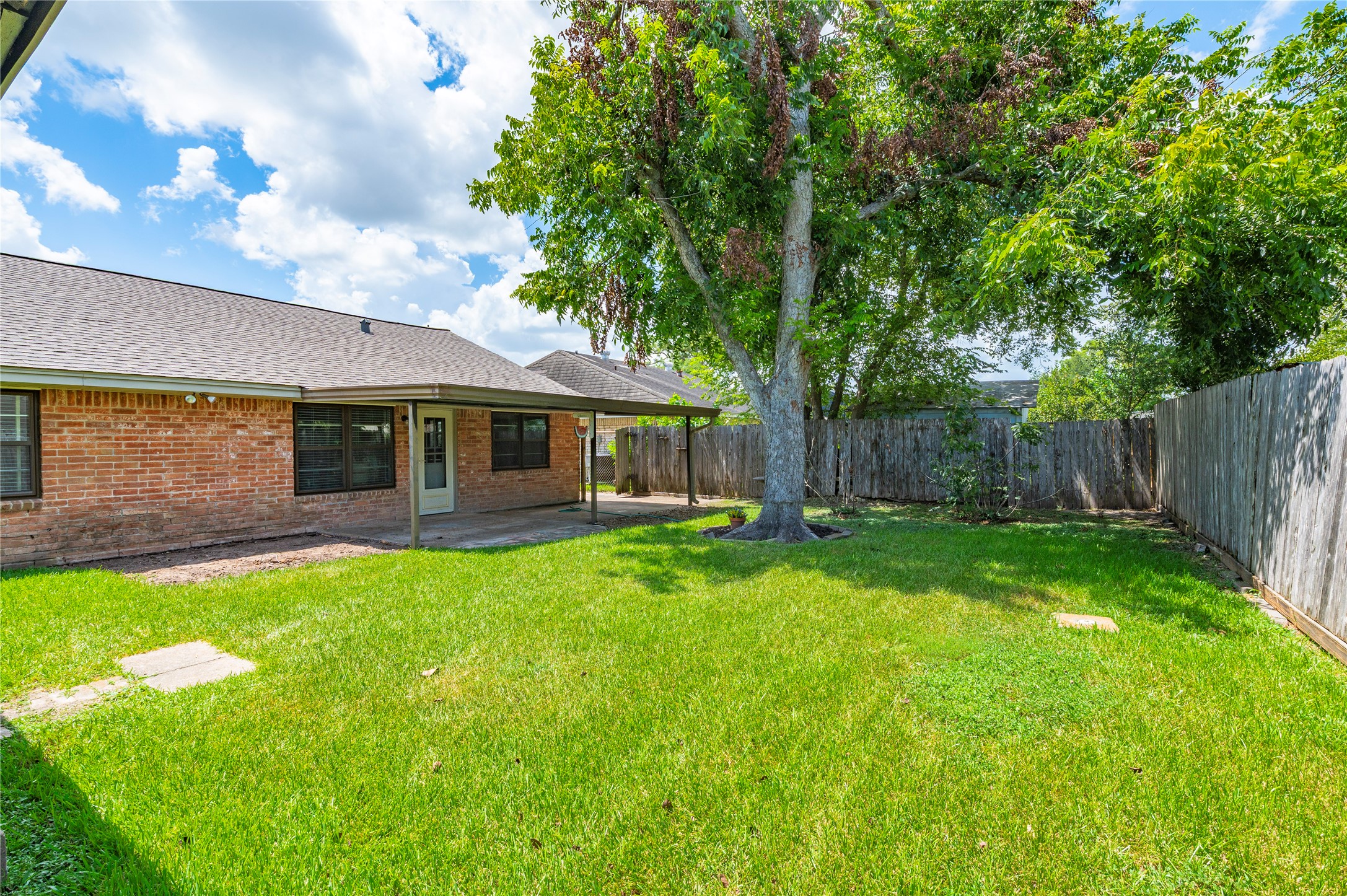 10411 Glenkirk Property Photo 24