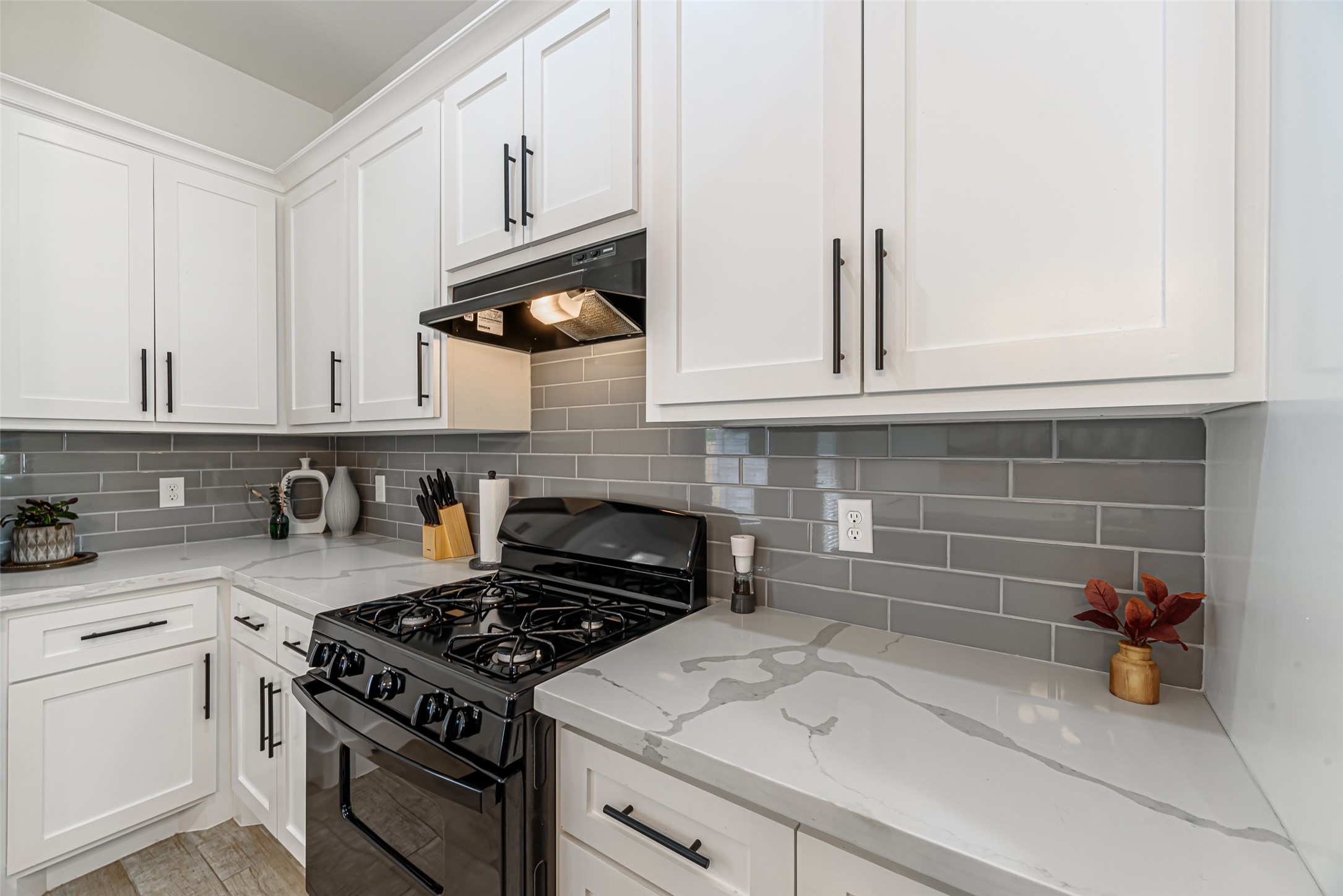 1273 Dewalt Street Property Photo 7