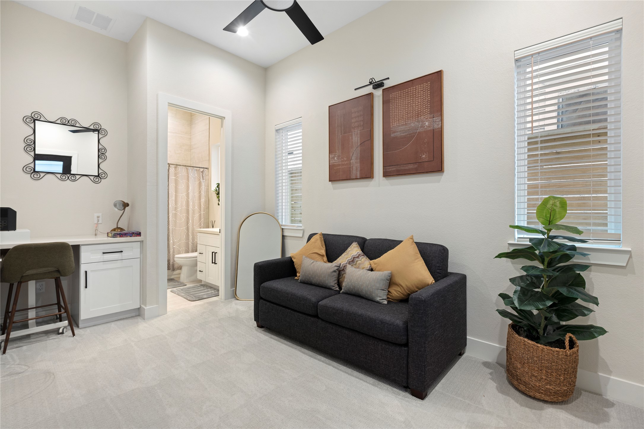 1410 Milby Street C Property Photo 5
