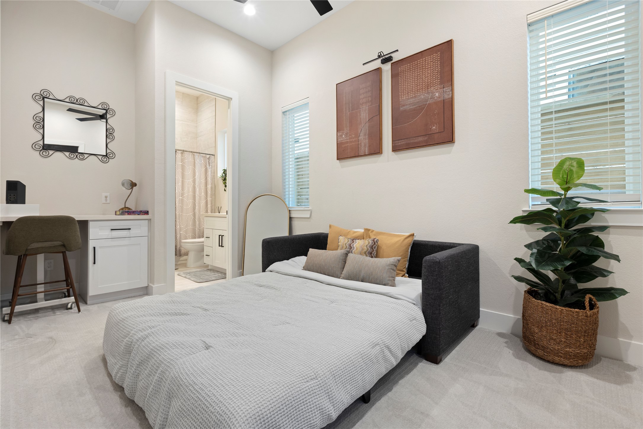 1410 Milby Street C Property Photo 6
