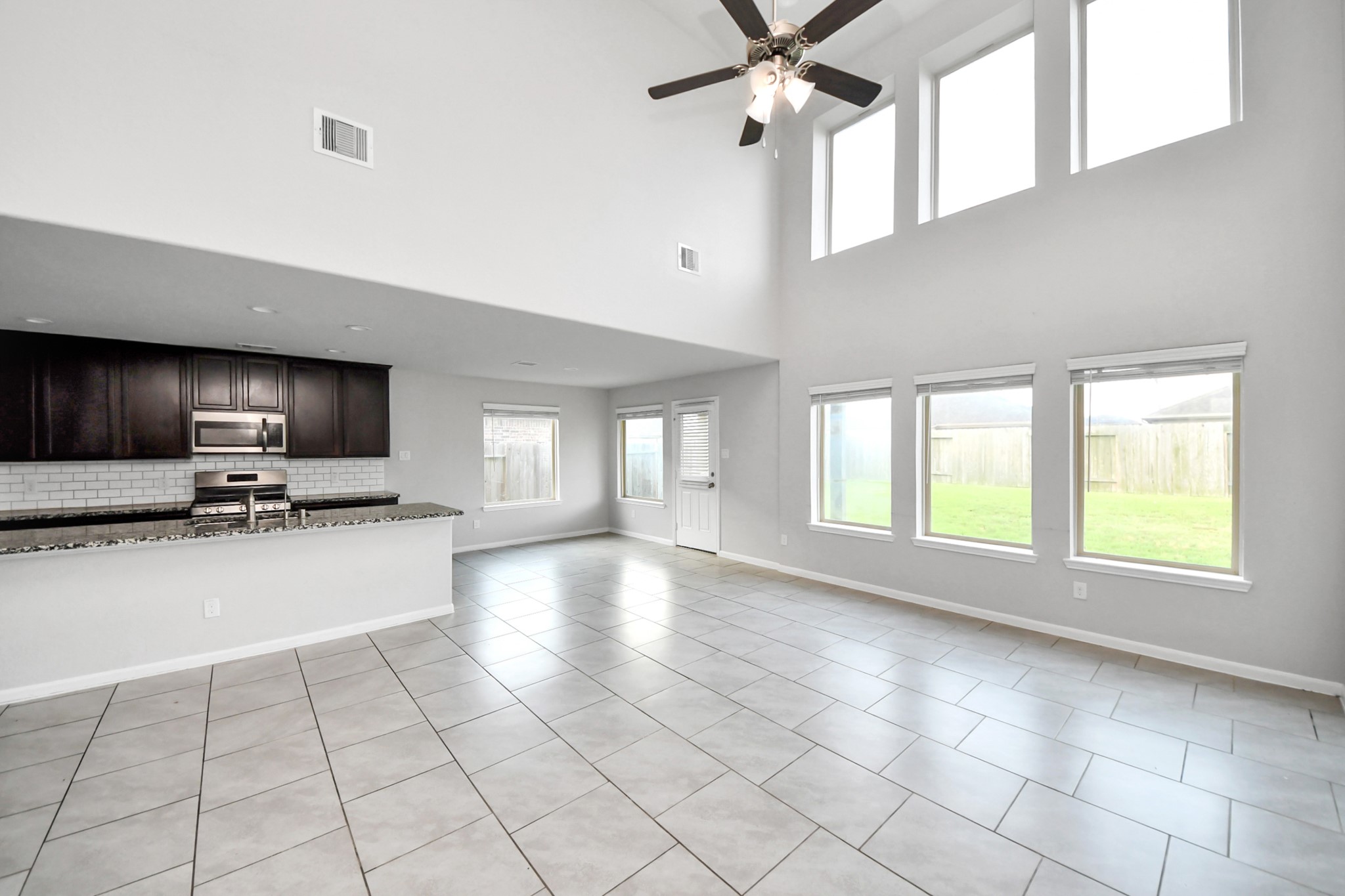 18319 Pin Oak Lake Drive Property Photo 7