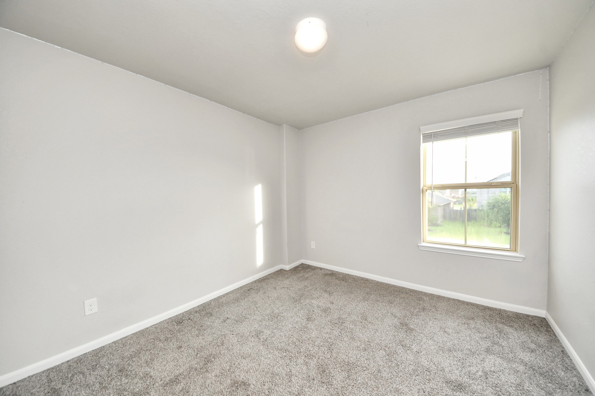 18319 Pin Oak Lake Drive Property Photo 18