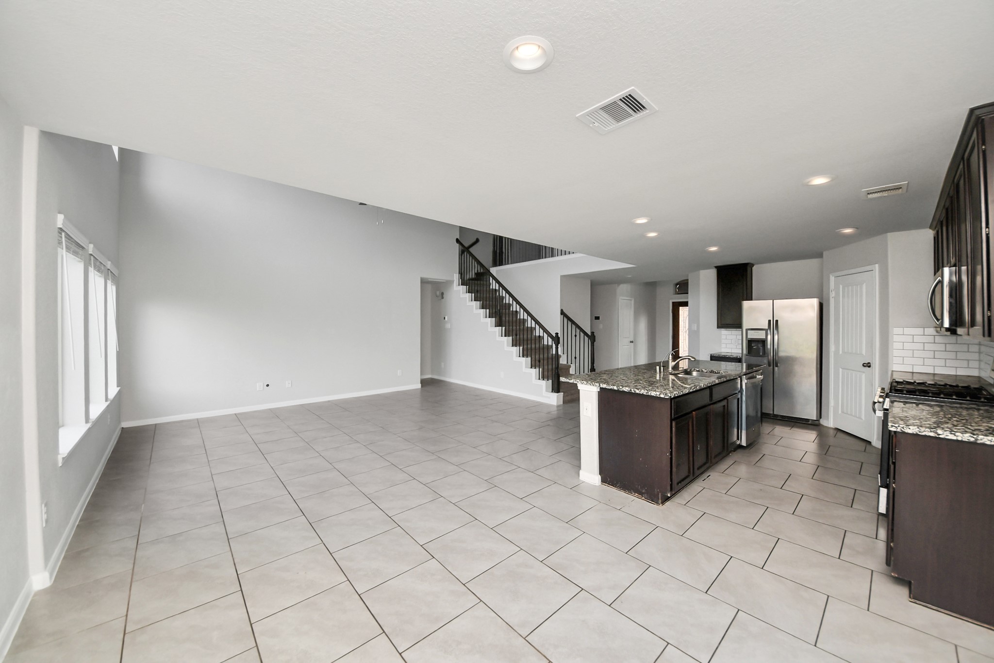 18319 Pin Oak Lake Drive Property Photo 26