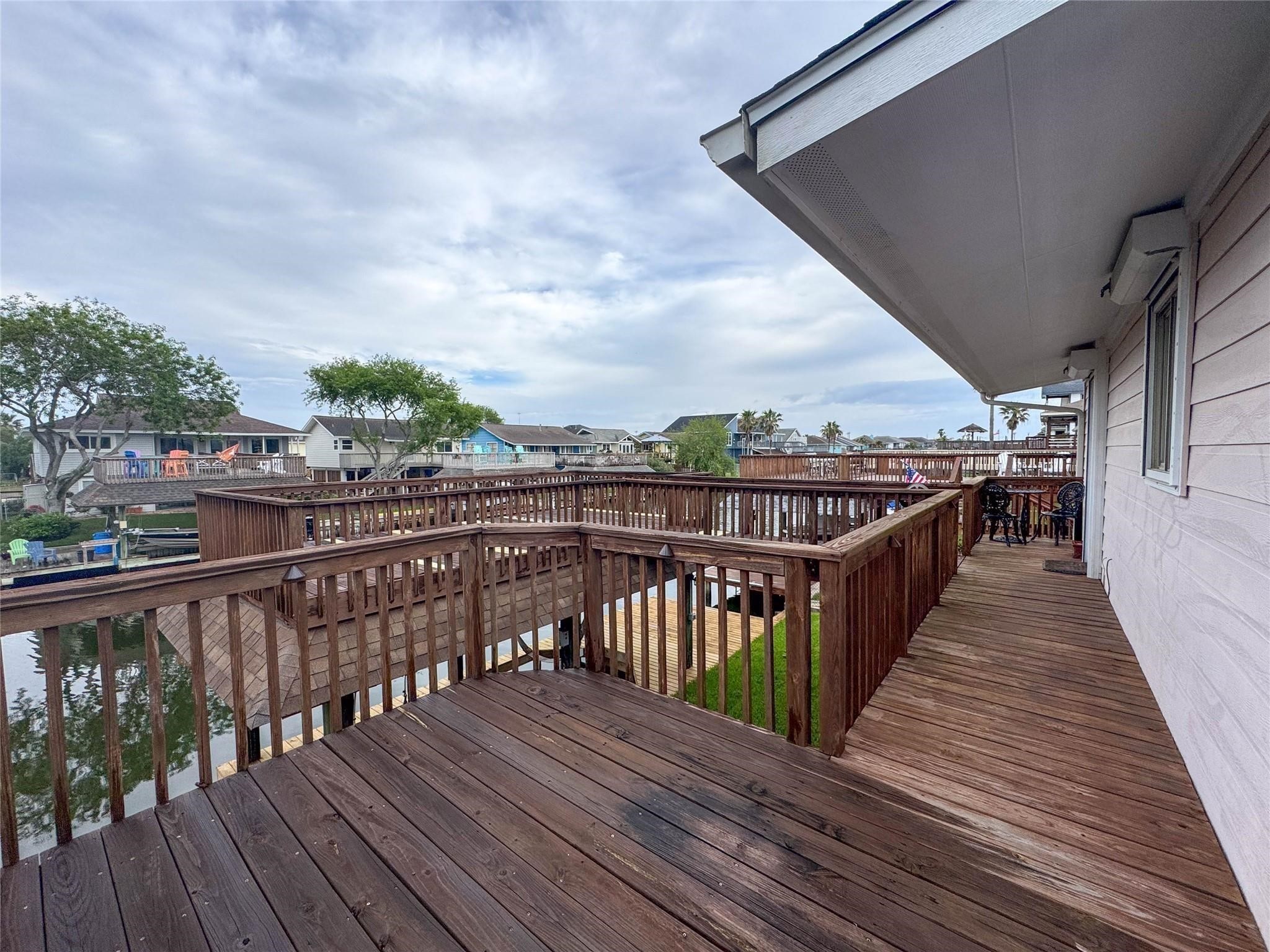 1031 Redfish Street Property Photo 3