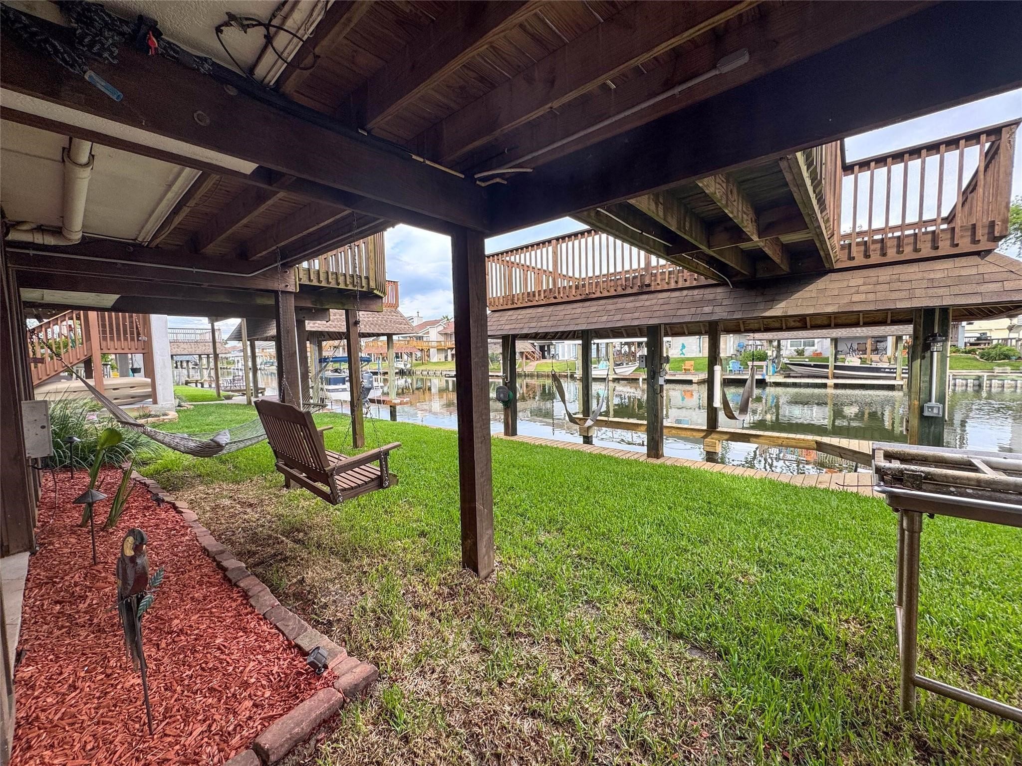 1031 Redfish Street Property Photo 4