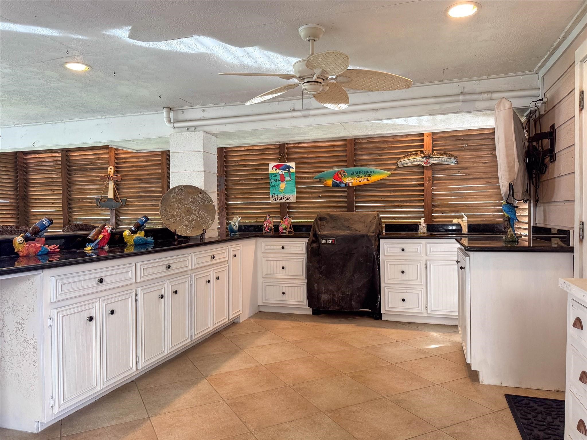 1031 Redfish Street Property Photo 5