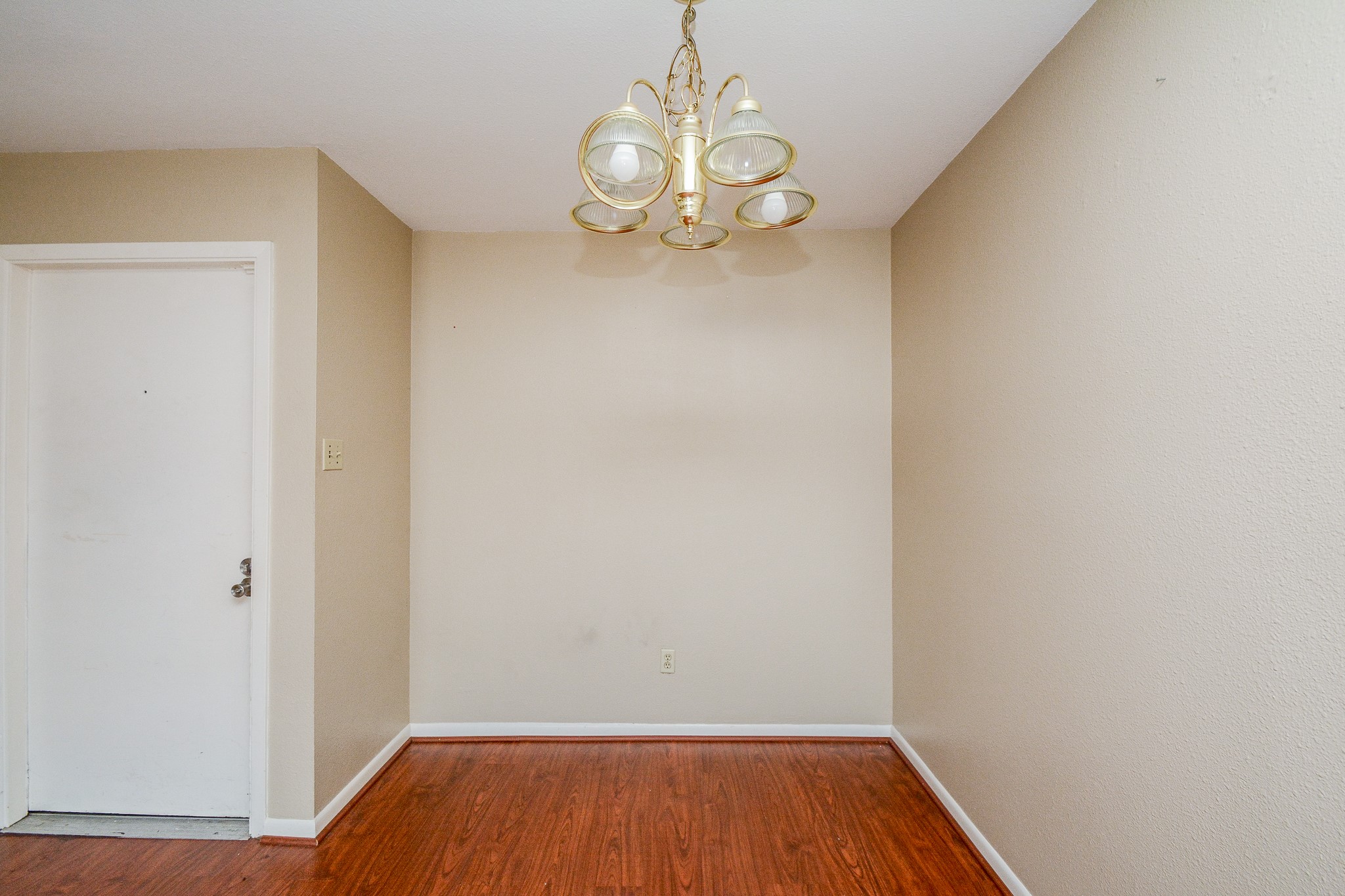 8519 Hearth Boulevard 26 Property Photo 3