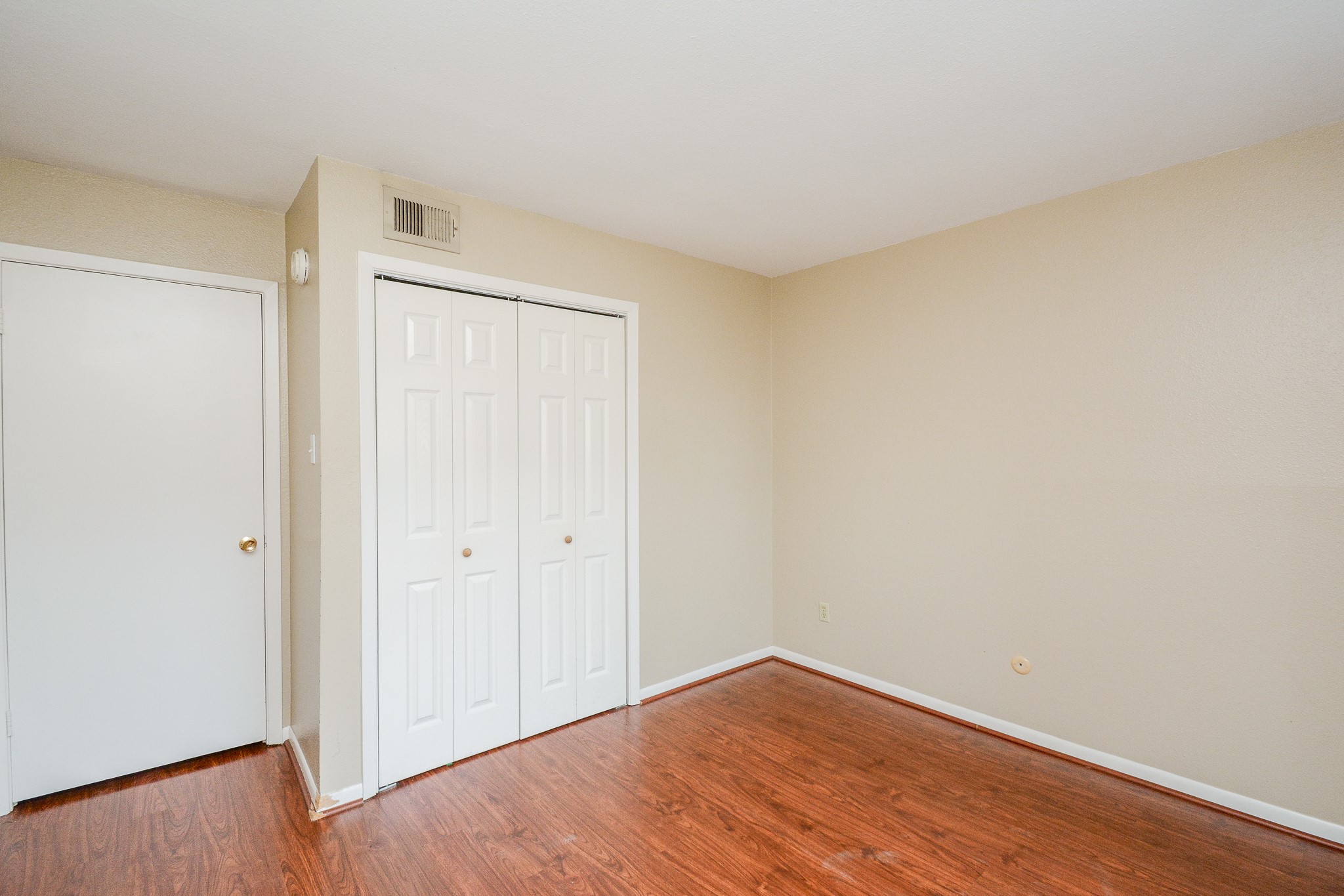 8519 Hearth Boulevard 26 Property Photo 5