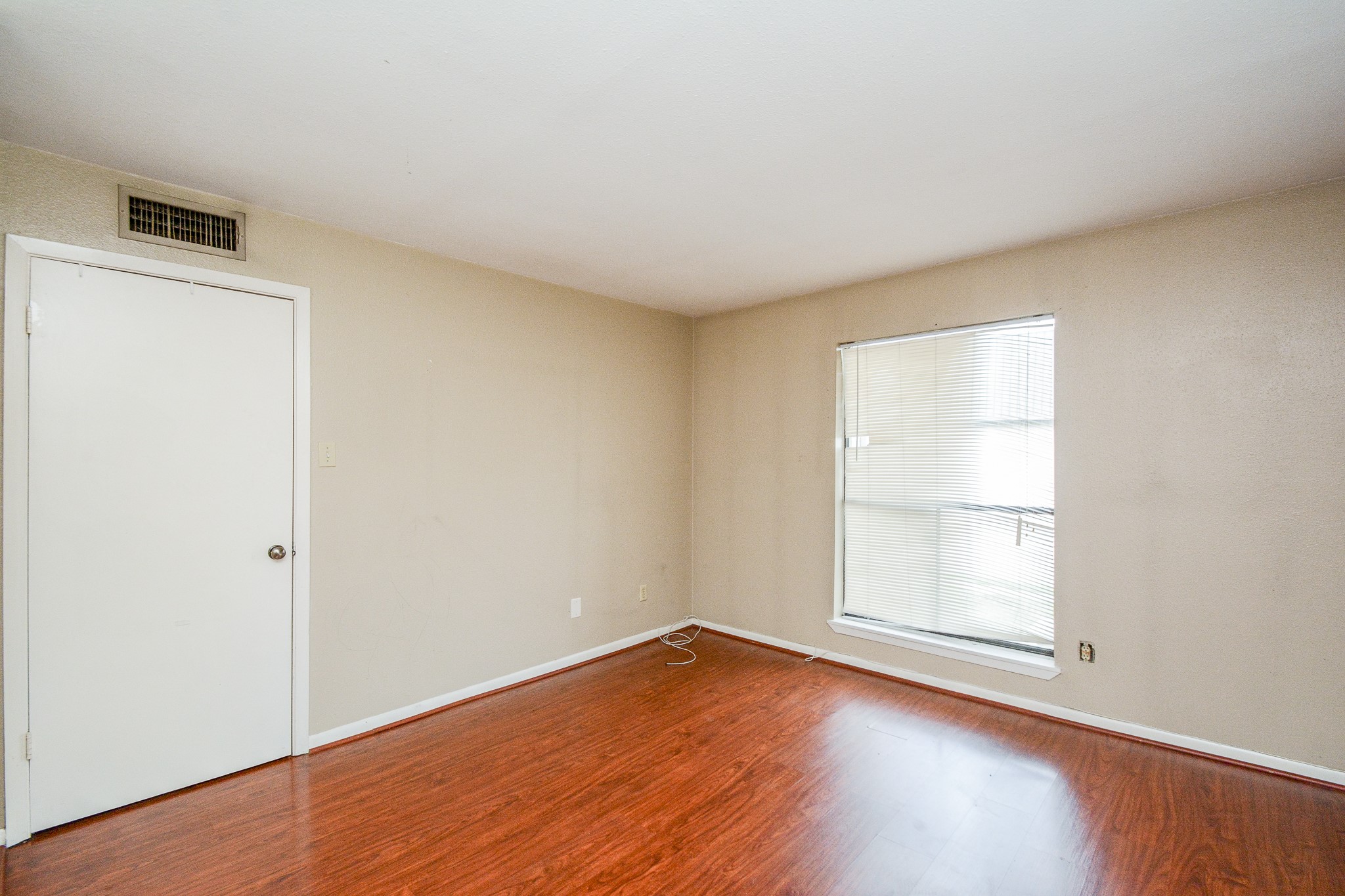 8519 Hearth Boulevard 26 Property Photo 6