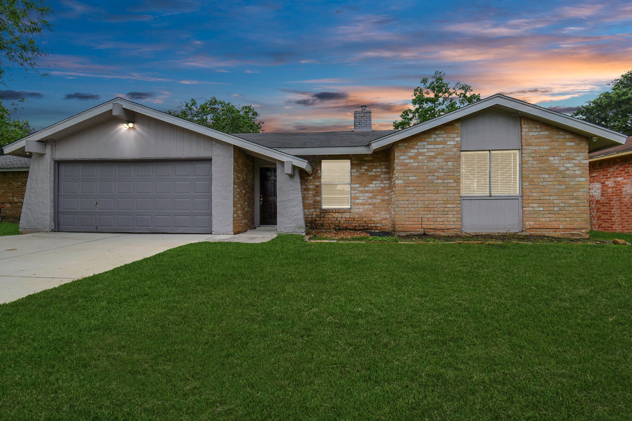 10131 Kent Towne Ln Property Photo 3