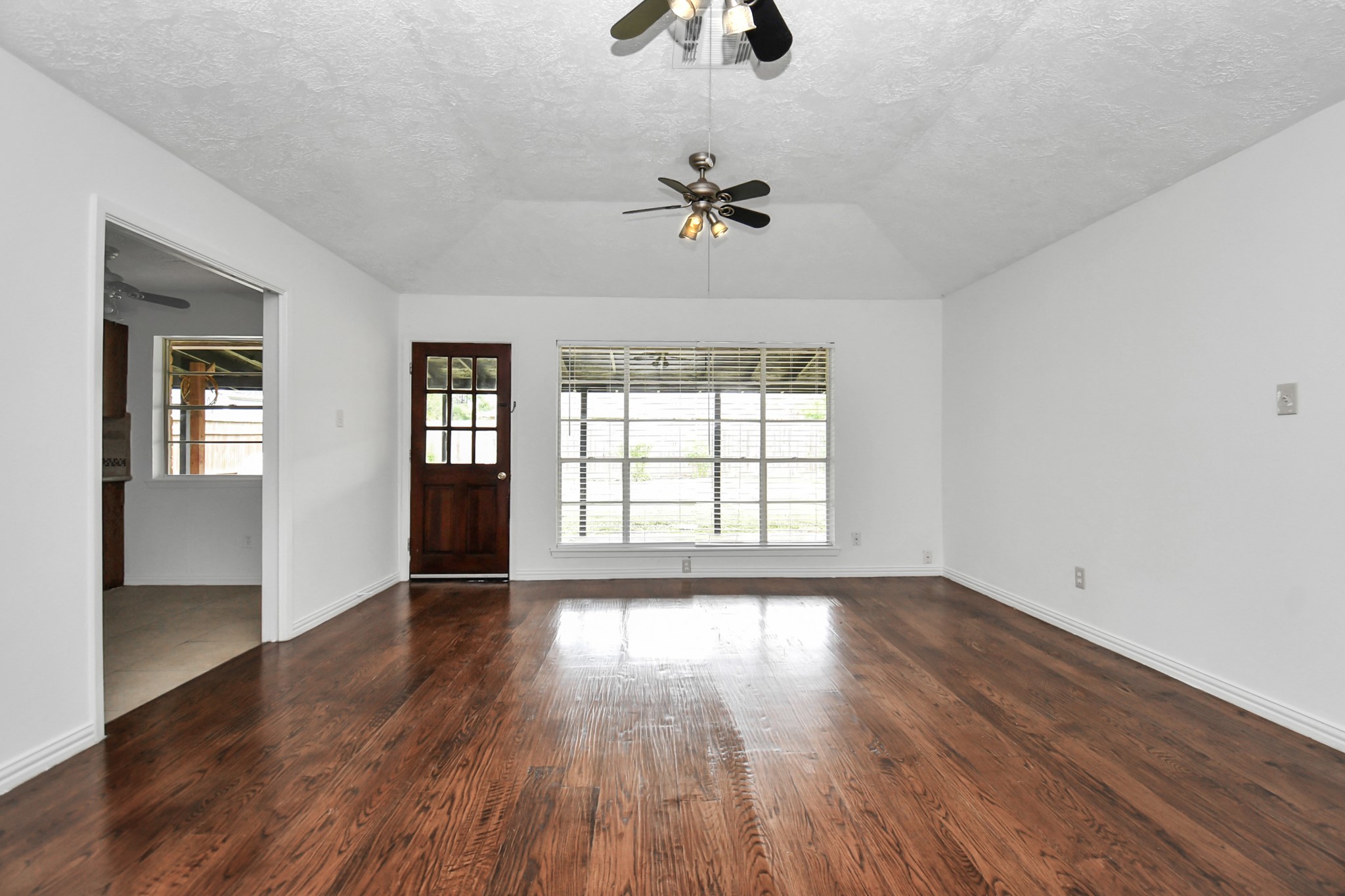 10131 Kent Towne Ln Property Photo 21