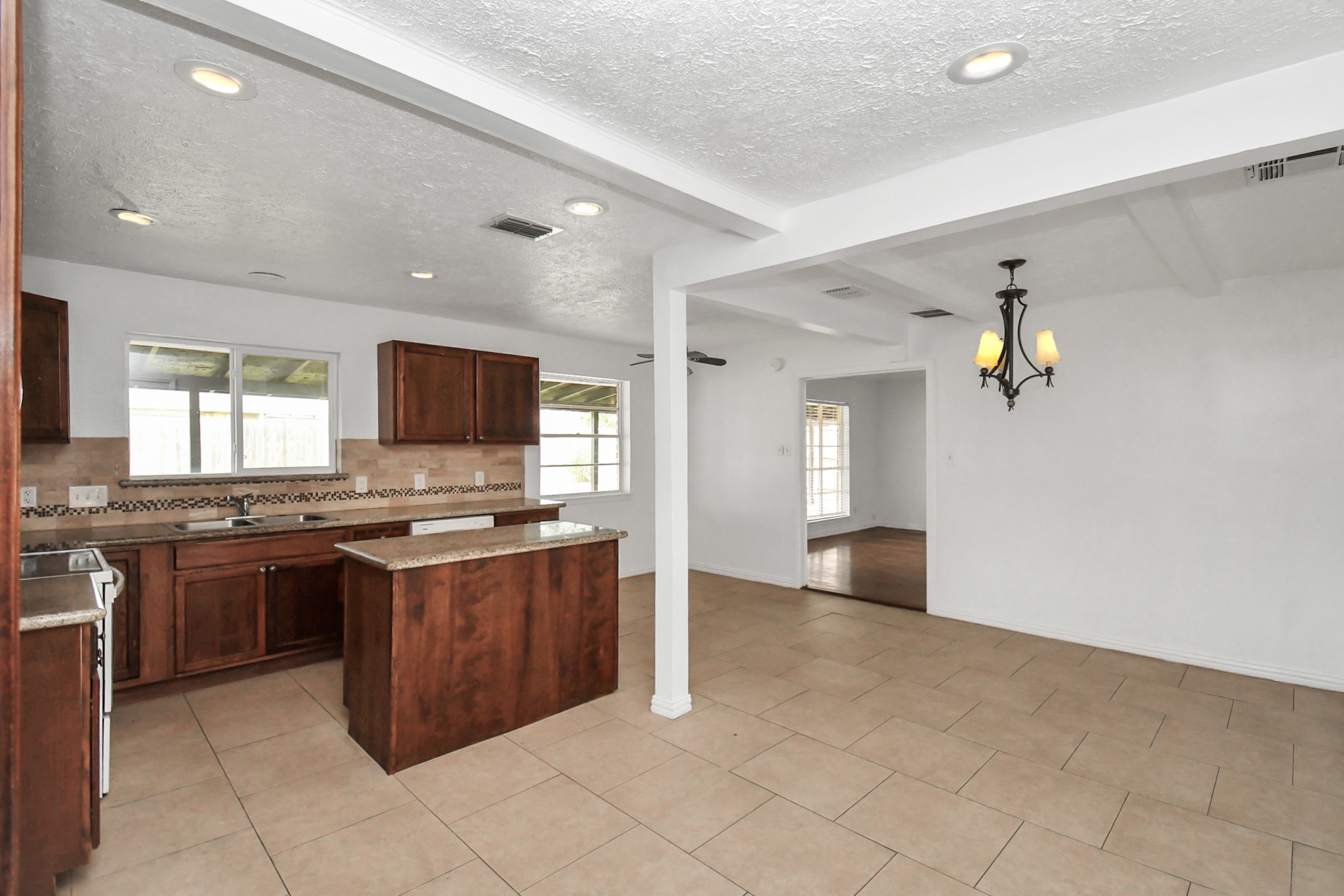 10131 Kent Towne Ln Property Photo 22