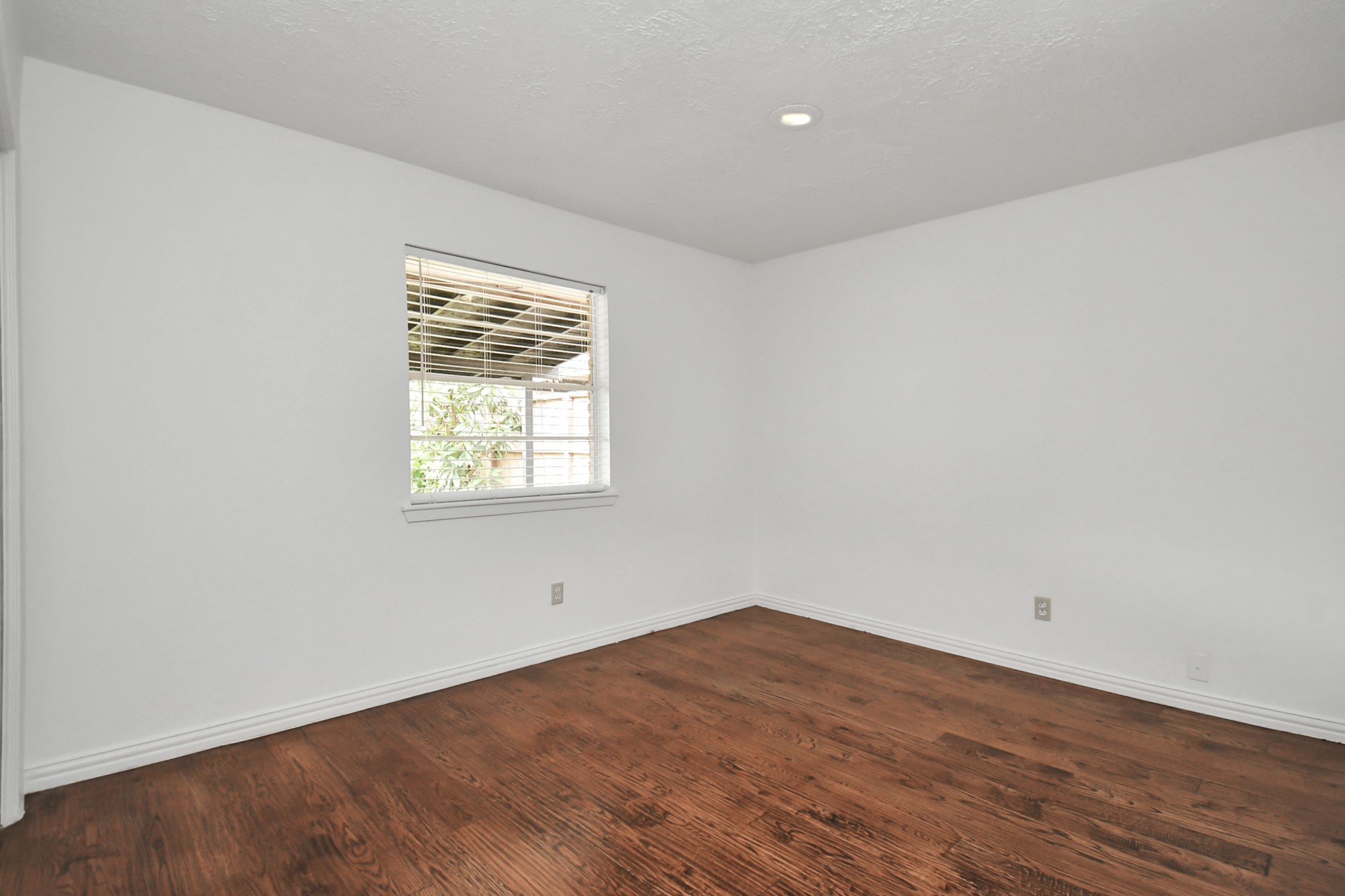 10131 Kent Towne Ln Property Photo 25