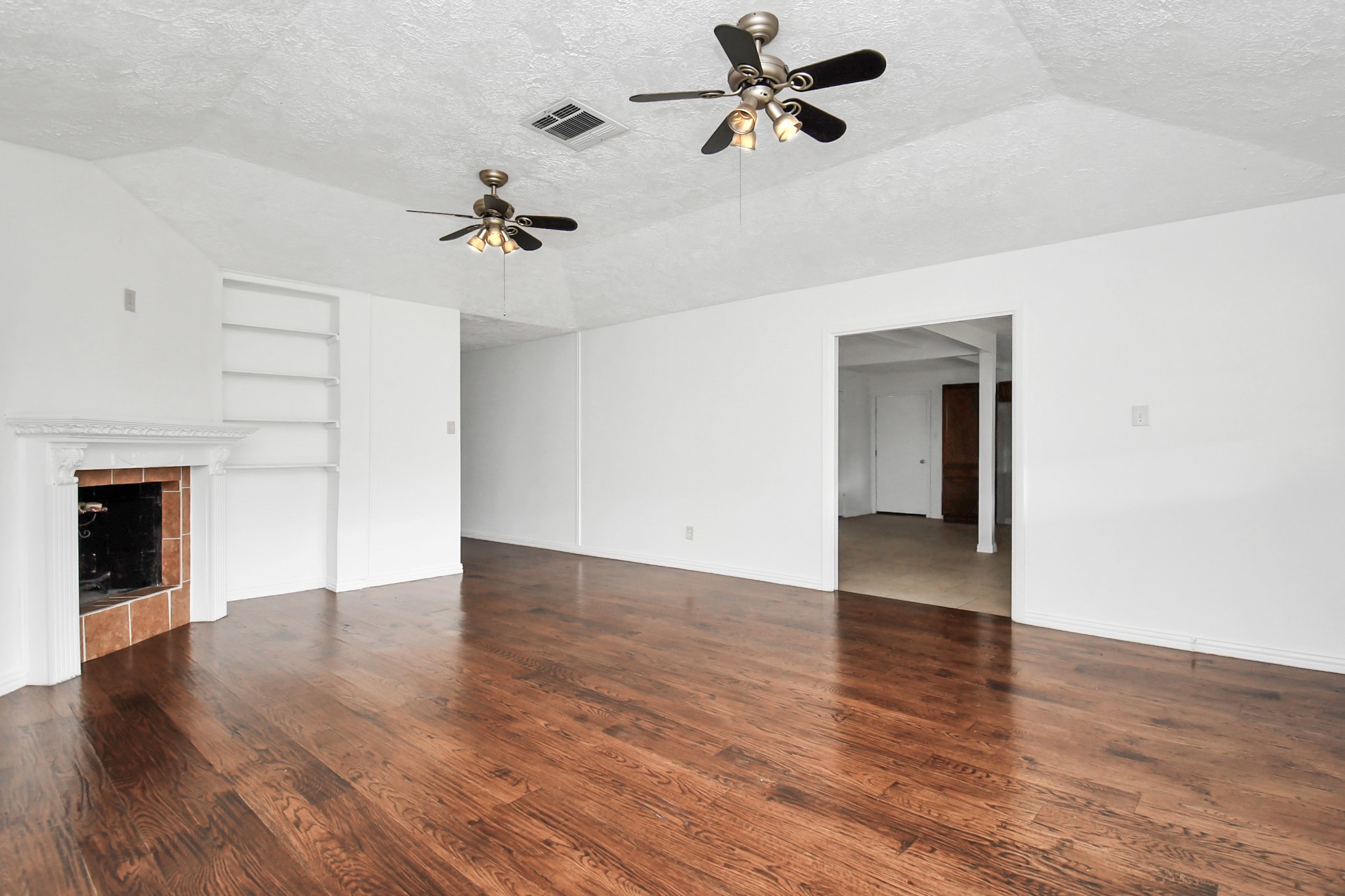 10131 Kent Towne Ln Property Photo 29