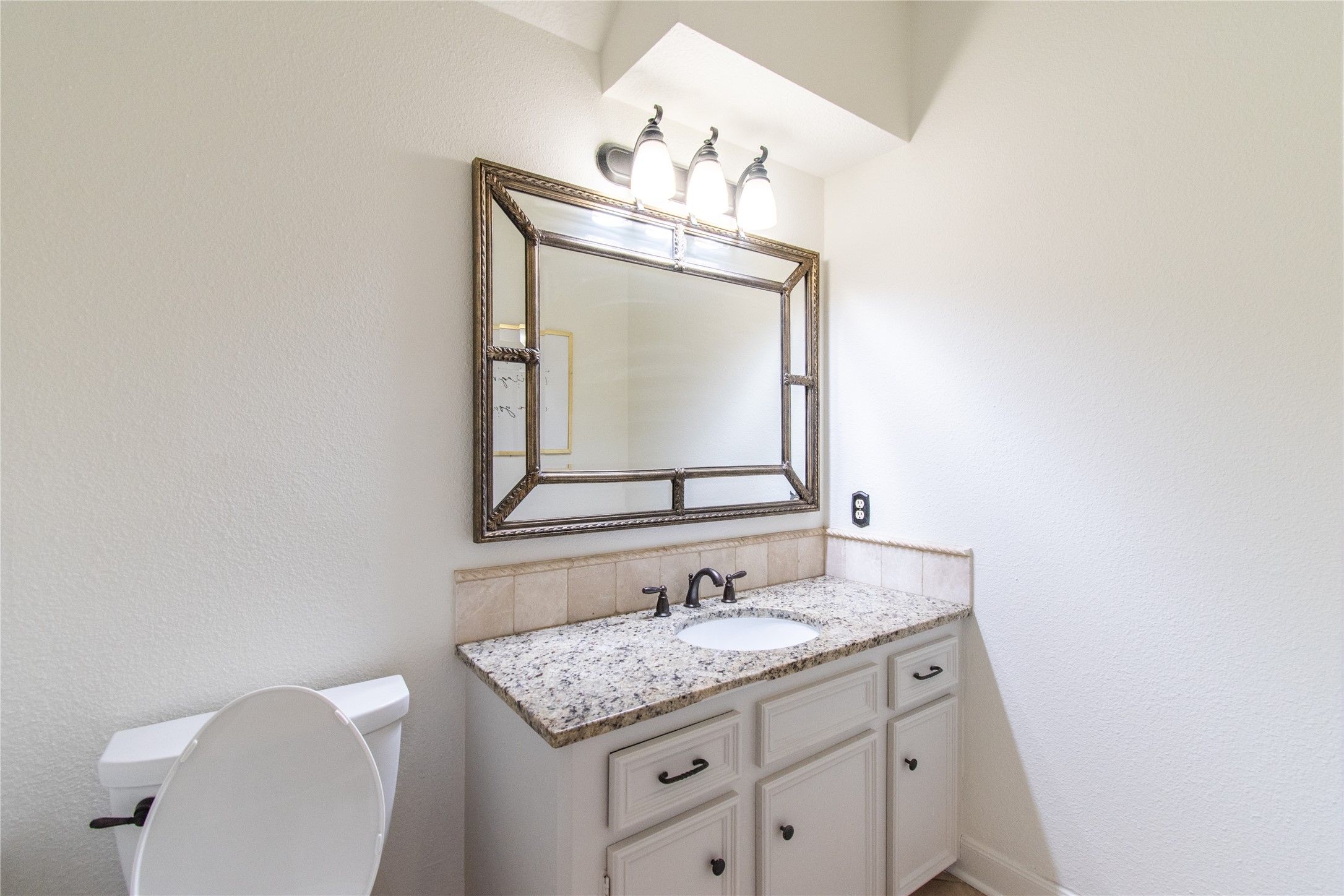 17511 Hidden Forest Circle Property Photo 15