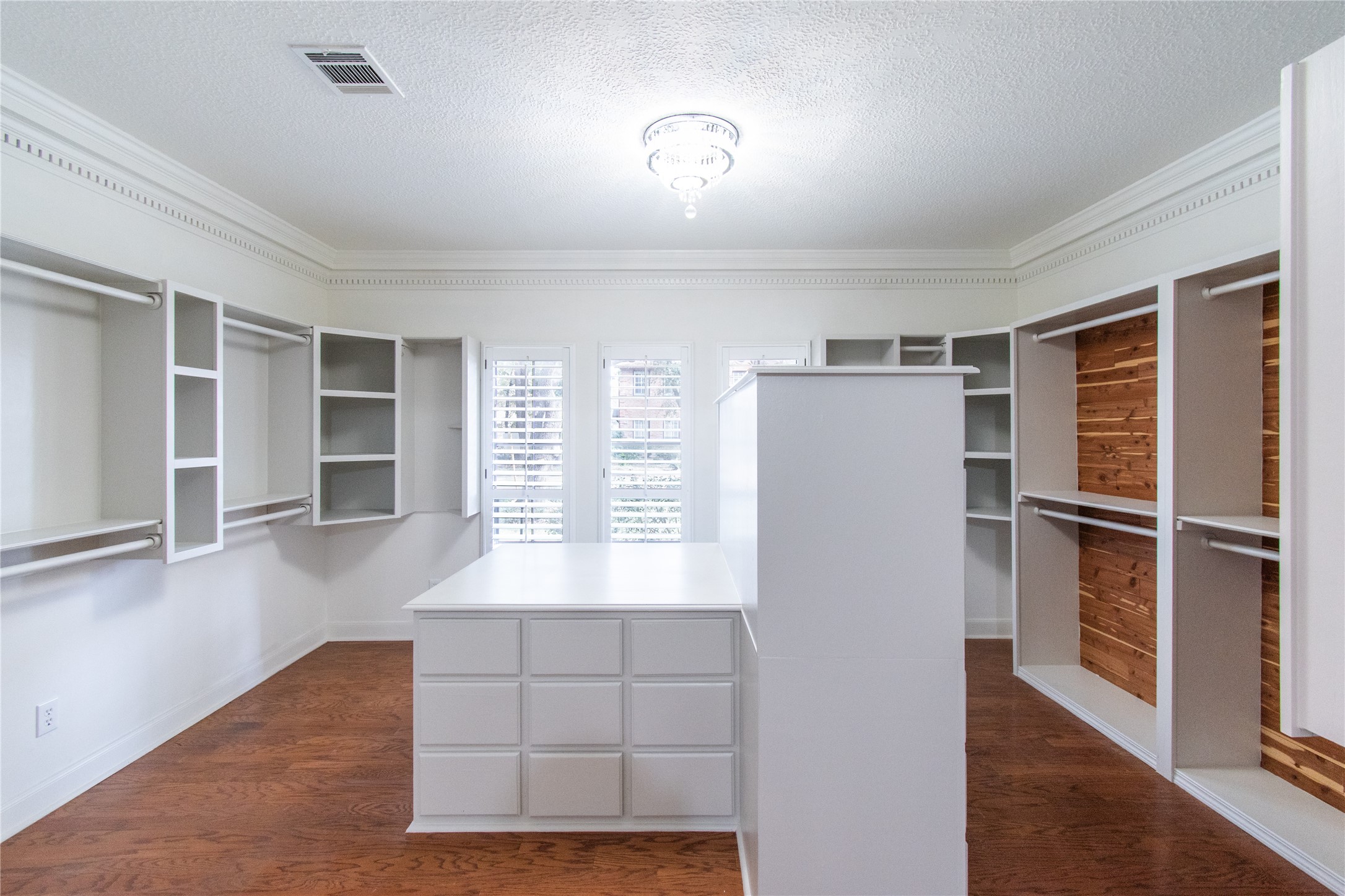 17511 Hidden Forest Circle Property Photo 26